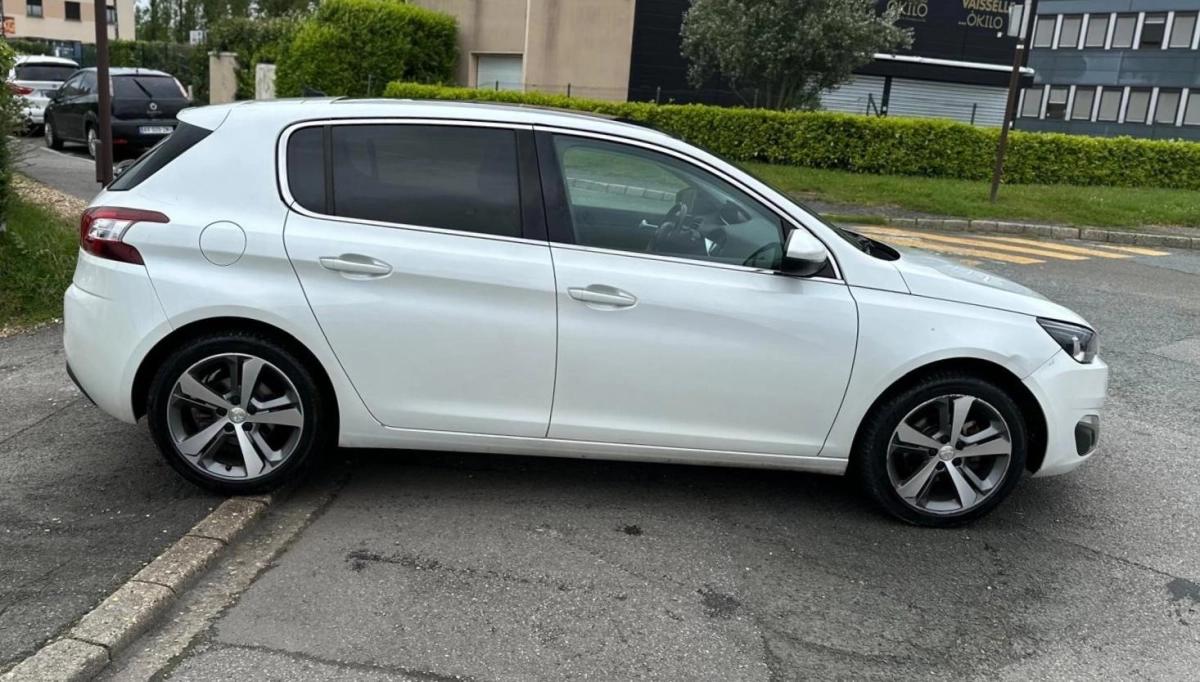 Peugeot 308 1.2 PT 130 CV FELINE TOIT PANO