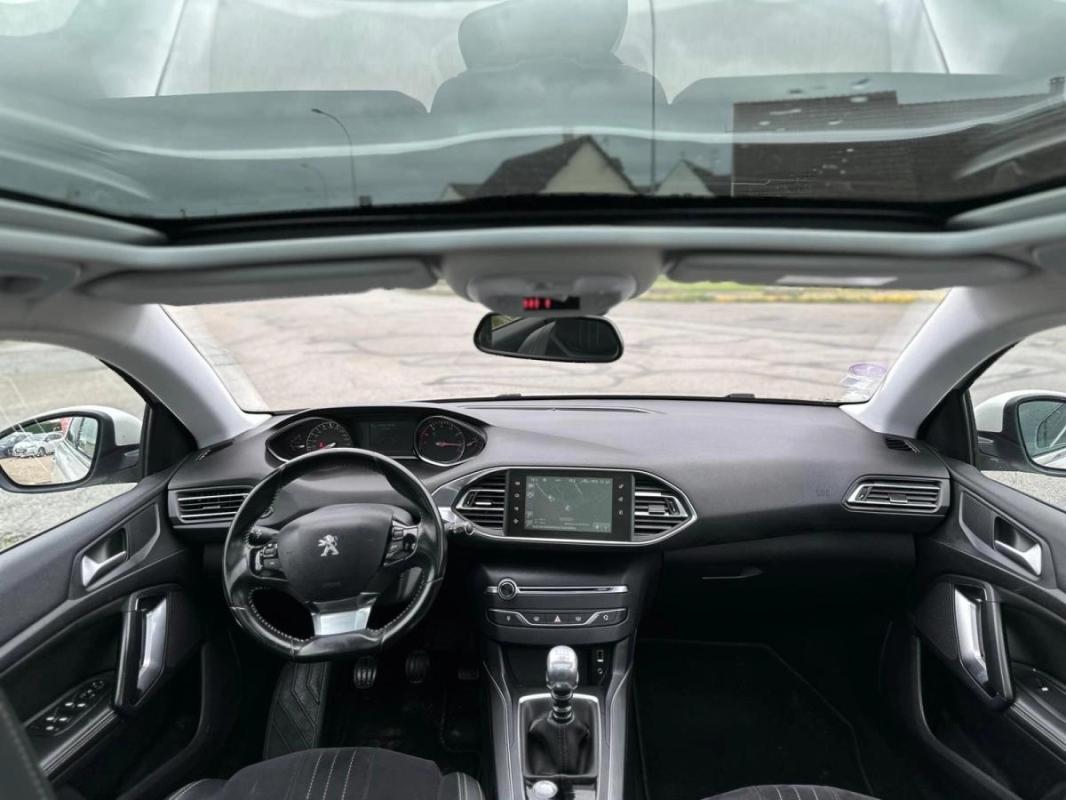 Peugeot 308 1.2 PT 130 CV FELINE TOIT PANO