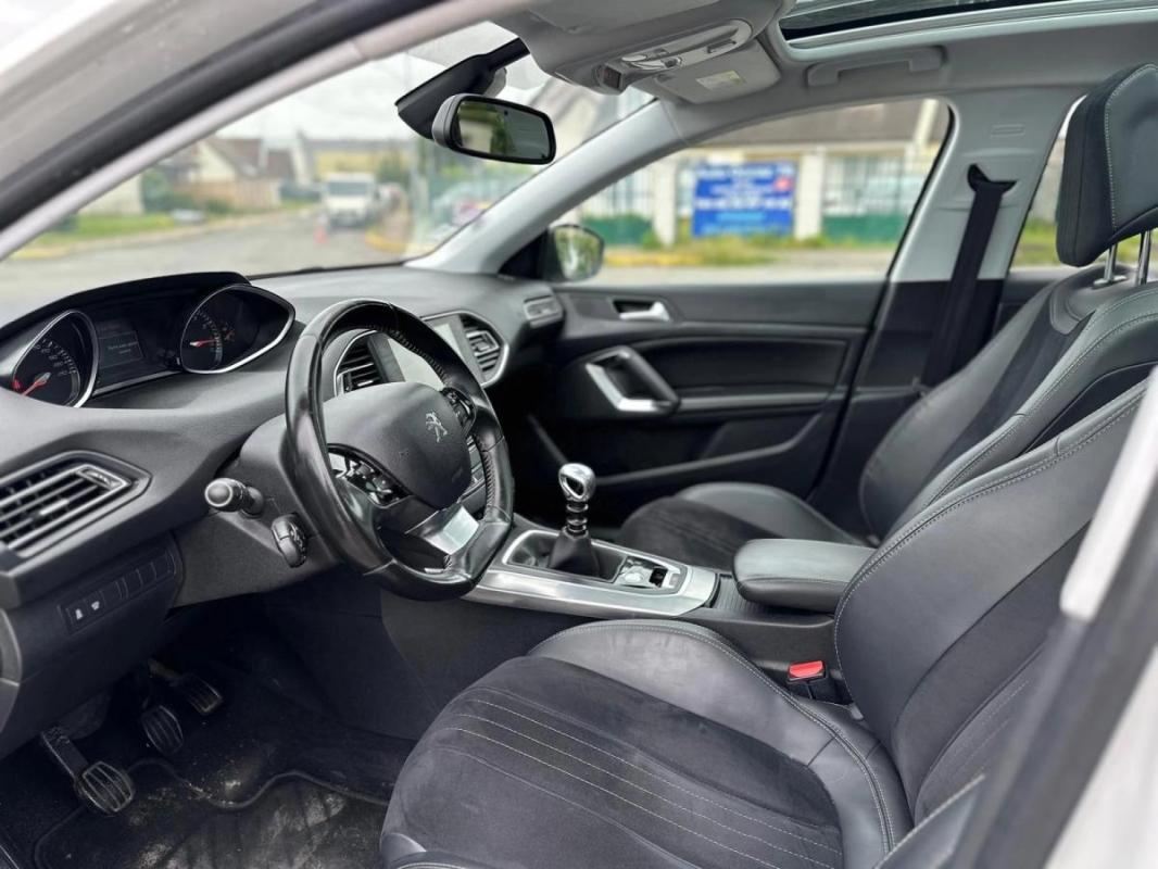 Peugeot 308 1.2 PT 130 CV FELINE TOIT PANO