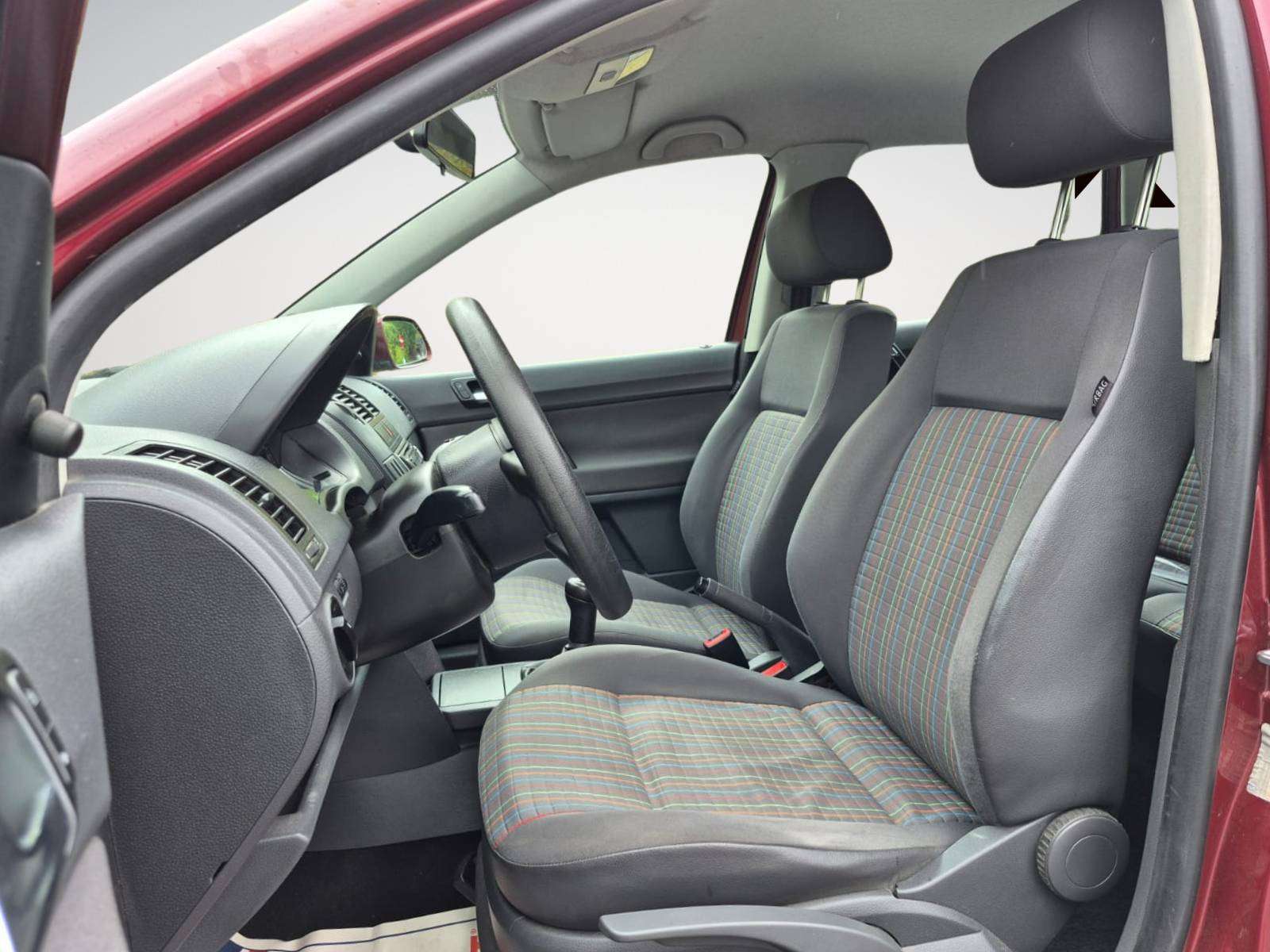 Volkswagen Polo TDI 70 Trend - Petit Budget Garantie 12 Mois avec Entretien Effectué Disponible Rapidement