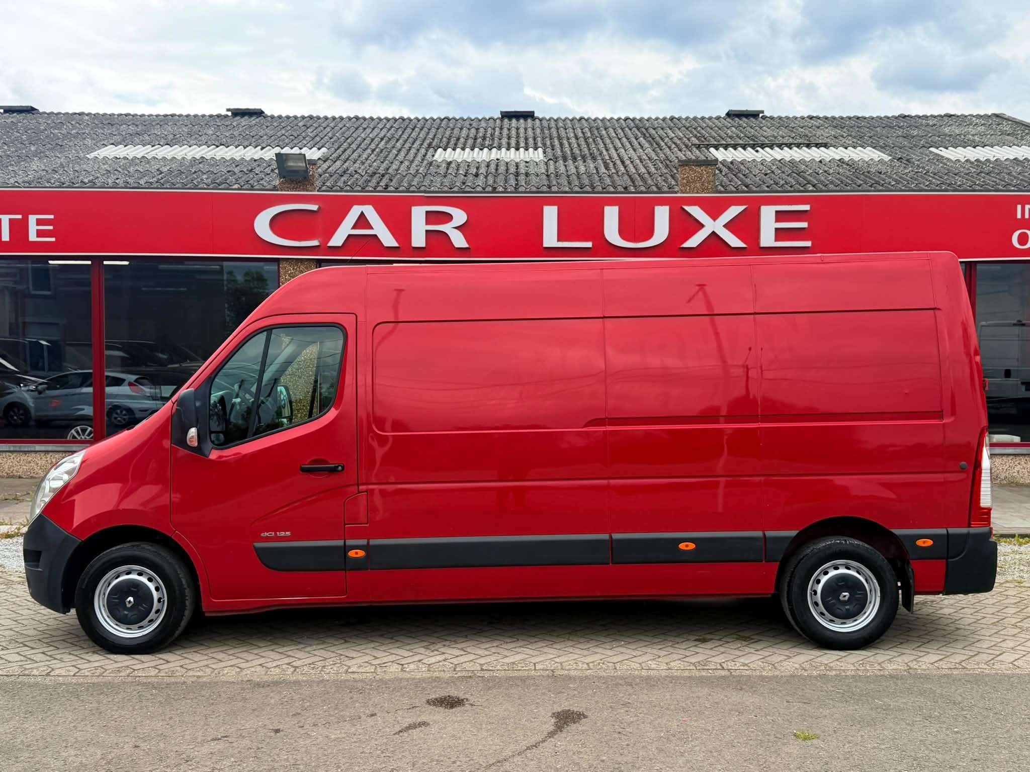 Renault Master 2.3 DCI 125 CV L3H2