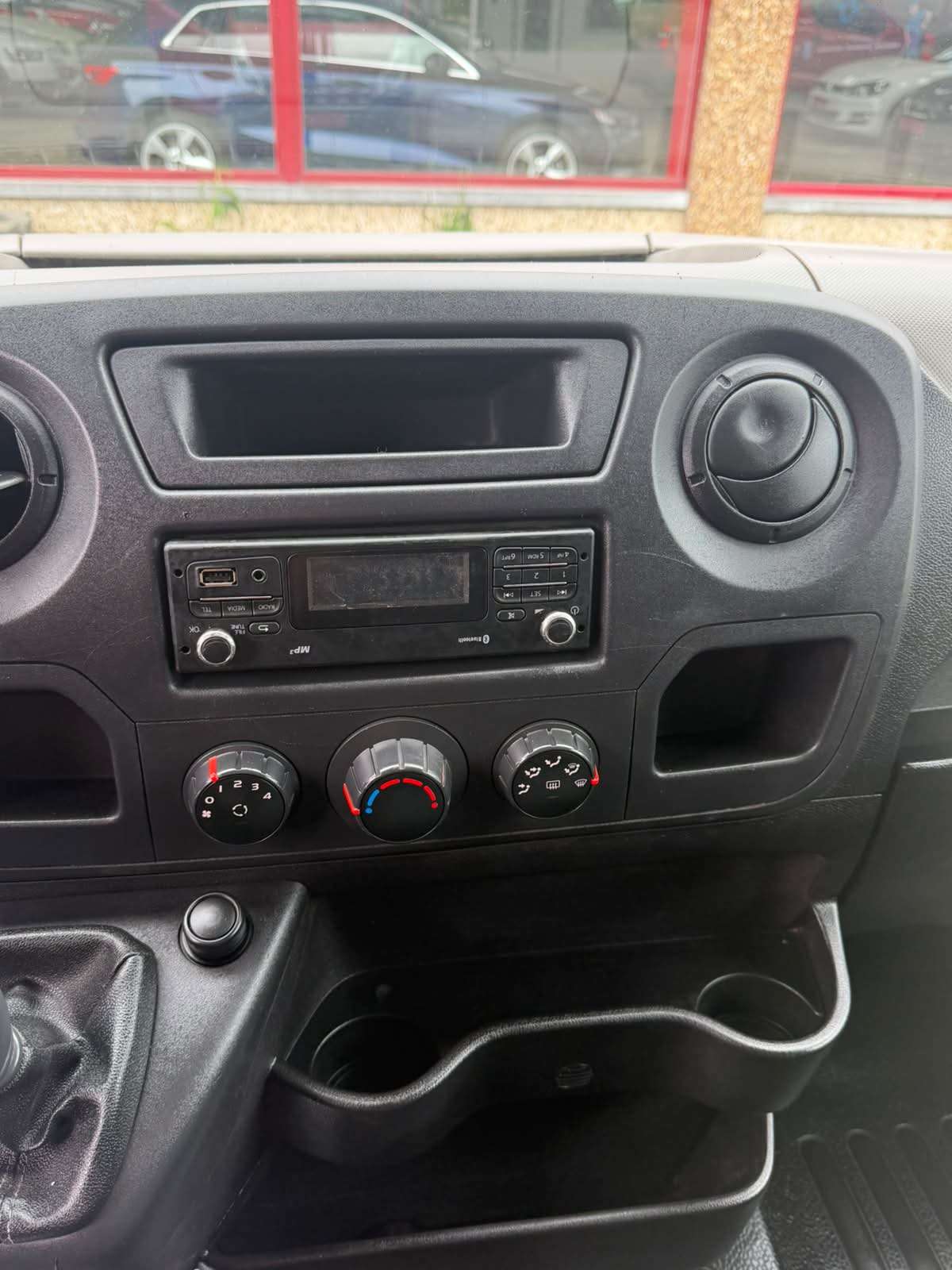 Renault Master 2.3 DCI 125 CV L3H2