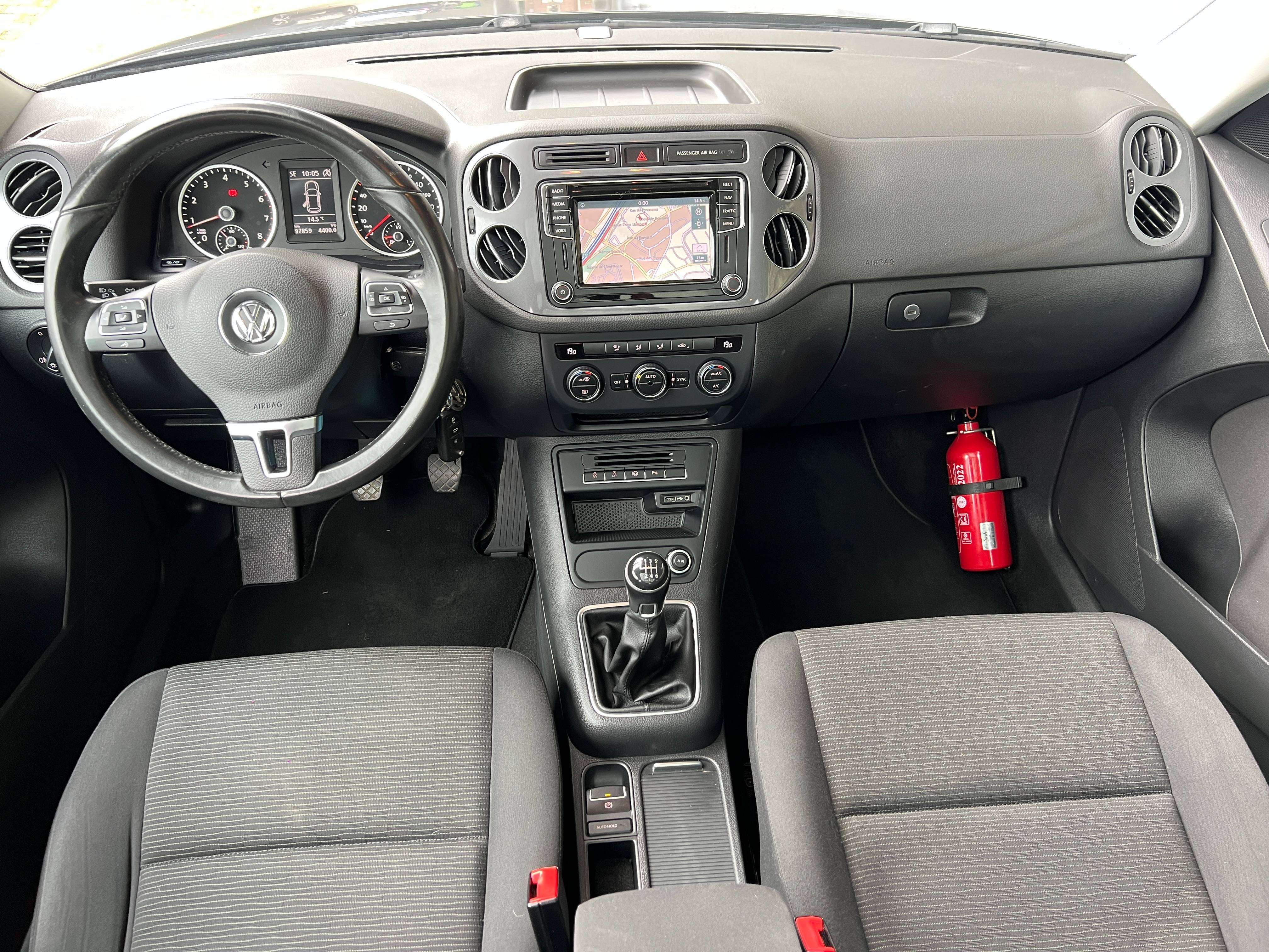 Volkswagen Tiguan Tiguan 1.4 TSI 125cv 6vit Trend (navig toit panoramique clim ect)