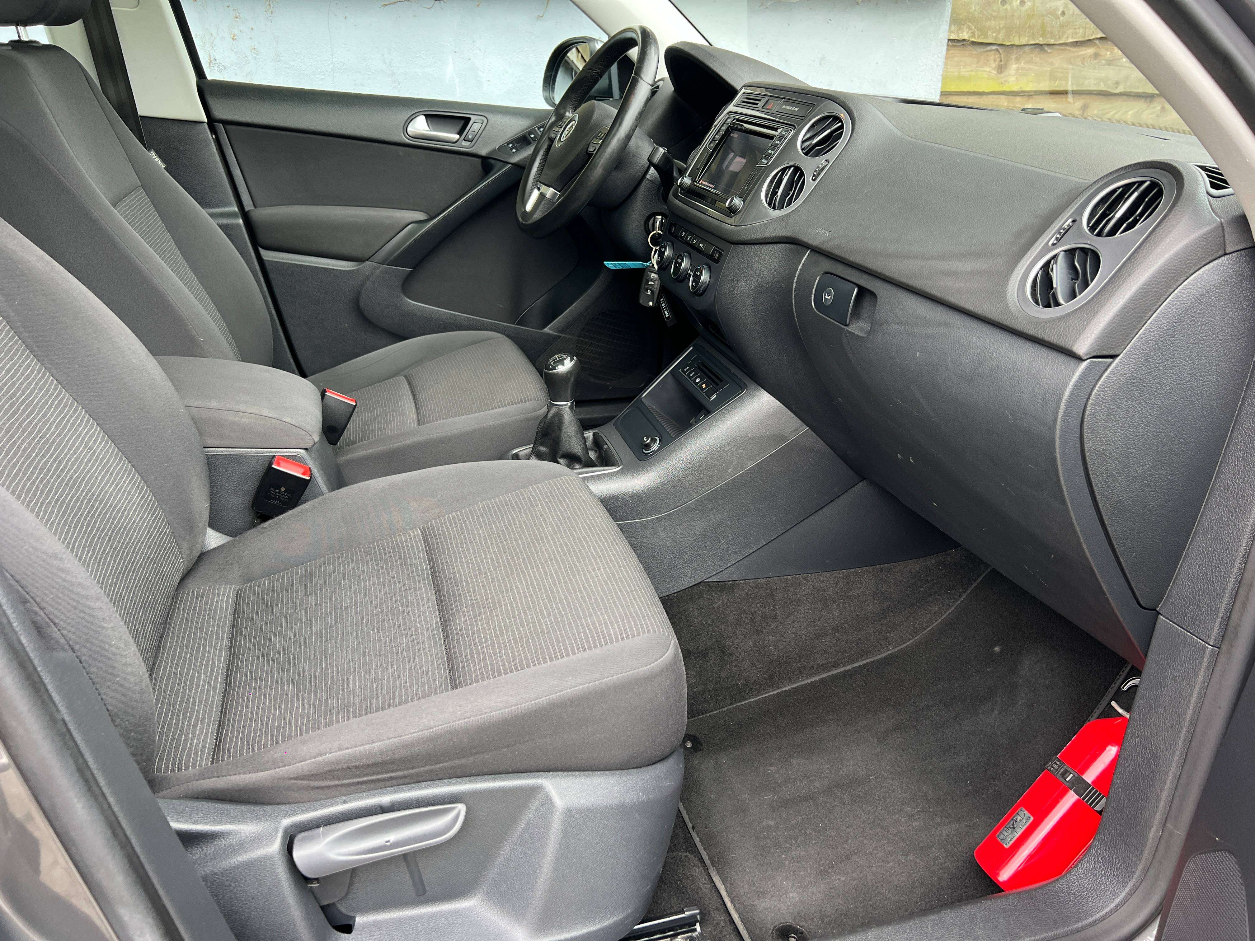 Volkswagen Tiguan Tiguan 1.4 TSI 125cv 6vit Trend (navig toit panoramique clim ect)