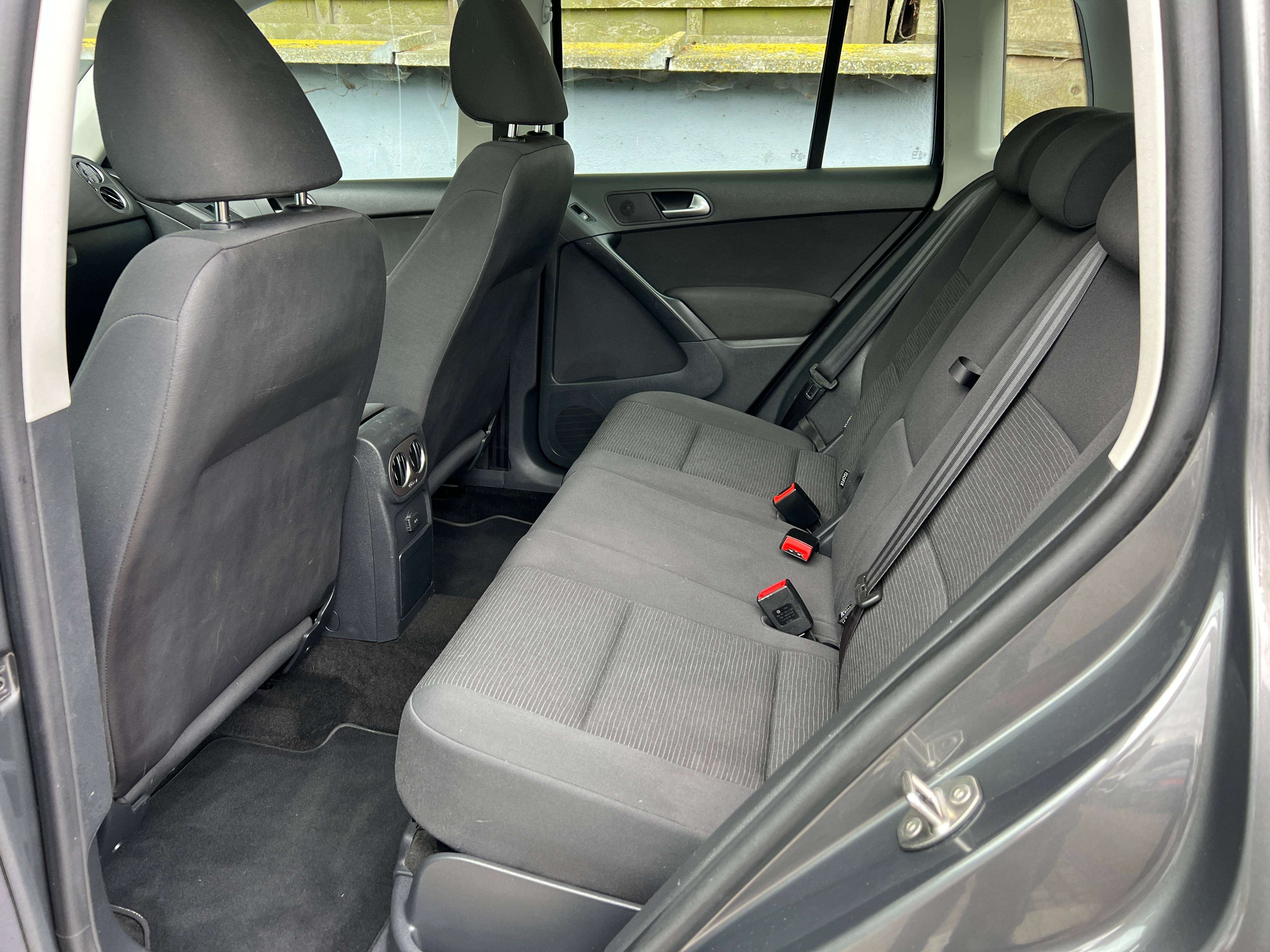 Volkswagen Tiguan Tiguan 1.4 TSI 125cv 6vit Trend (navig toit panoramique clim ect)