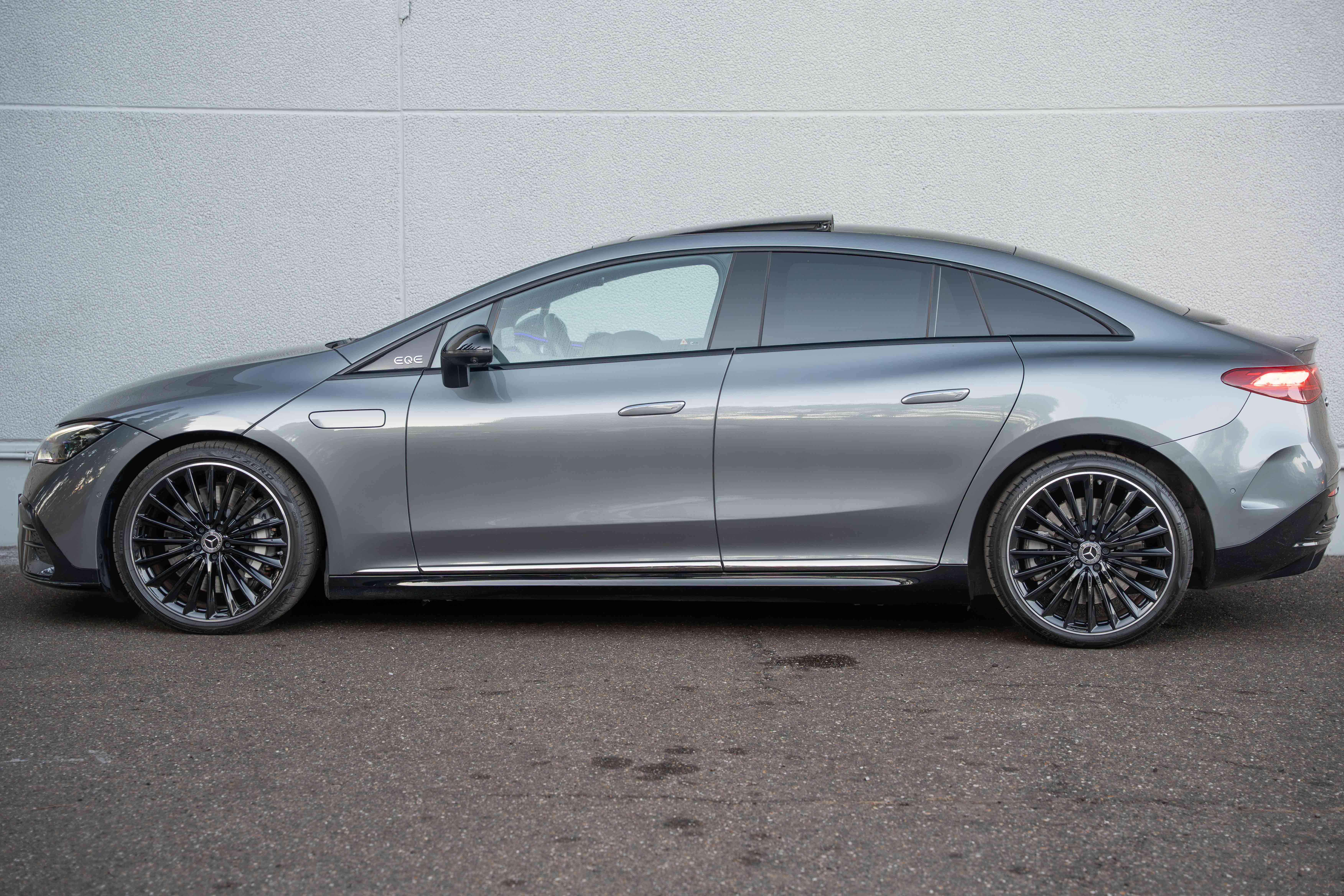 Mercedes-Benz EQE 350 4M AMG SOH98%/PANO/DIGILED/AIRMATIC/BURMESTER/360°