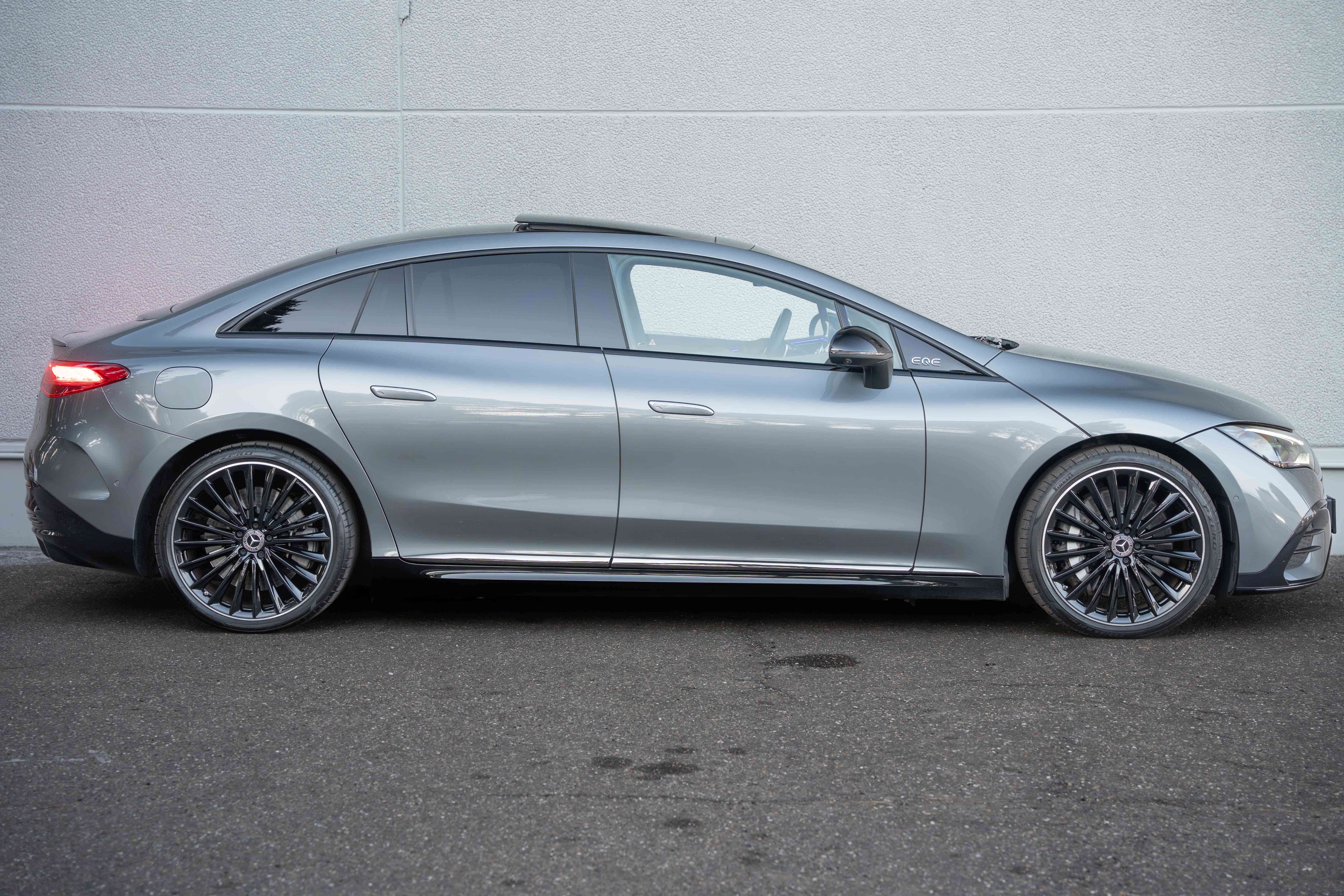 Mercedes-Benz EQE 350 4M AMG SOH98%/PANO/DIGILED/AIRMATIC/BURMESTER/360°