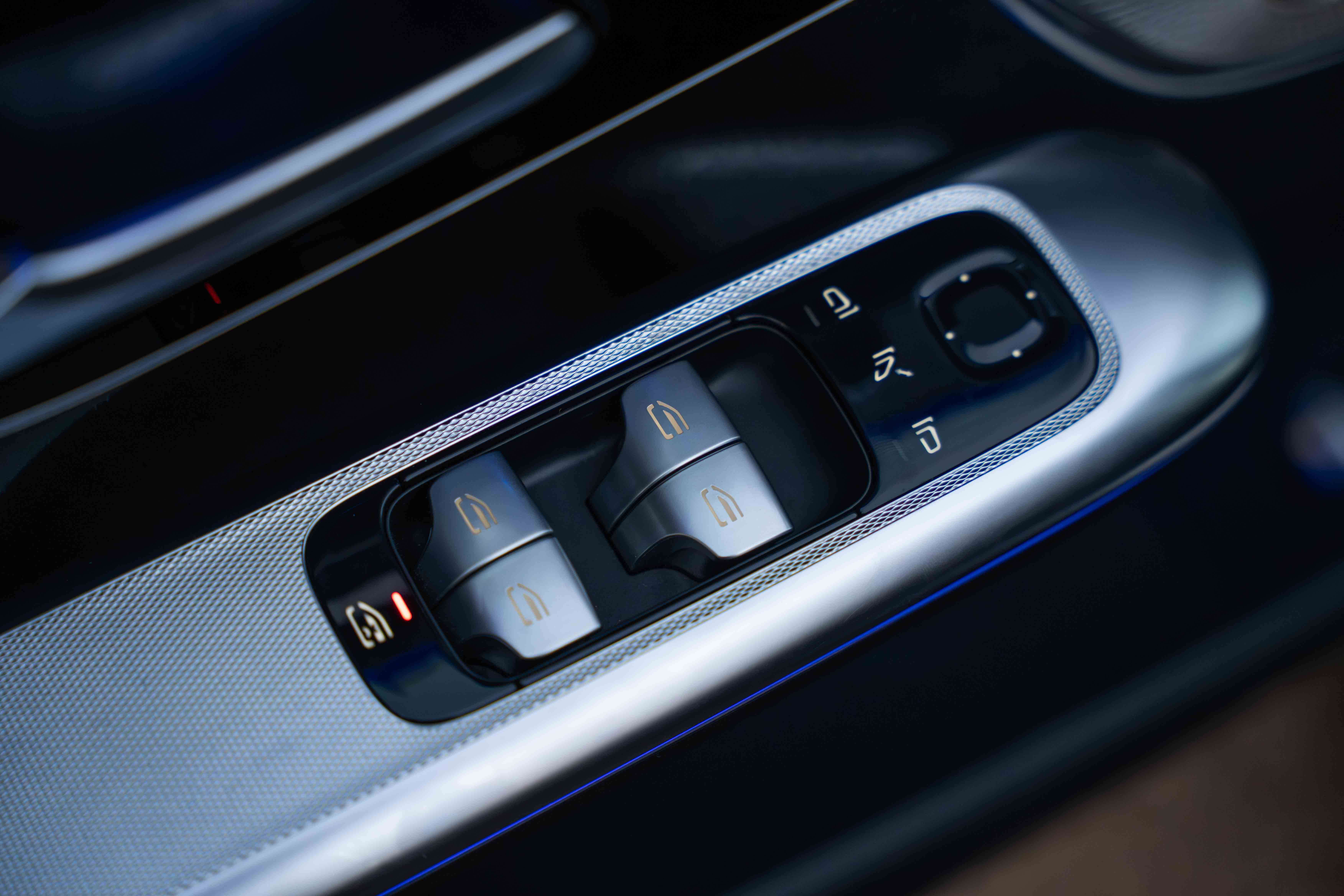 Mercedes-Benz EQE 350 4M AMG SOH98%/PANO/DIGILED/AIRMATIC/BURMESTER/360°