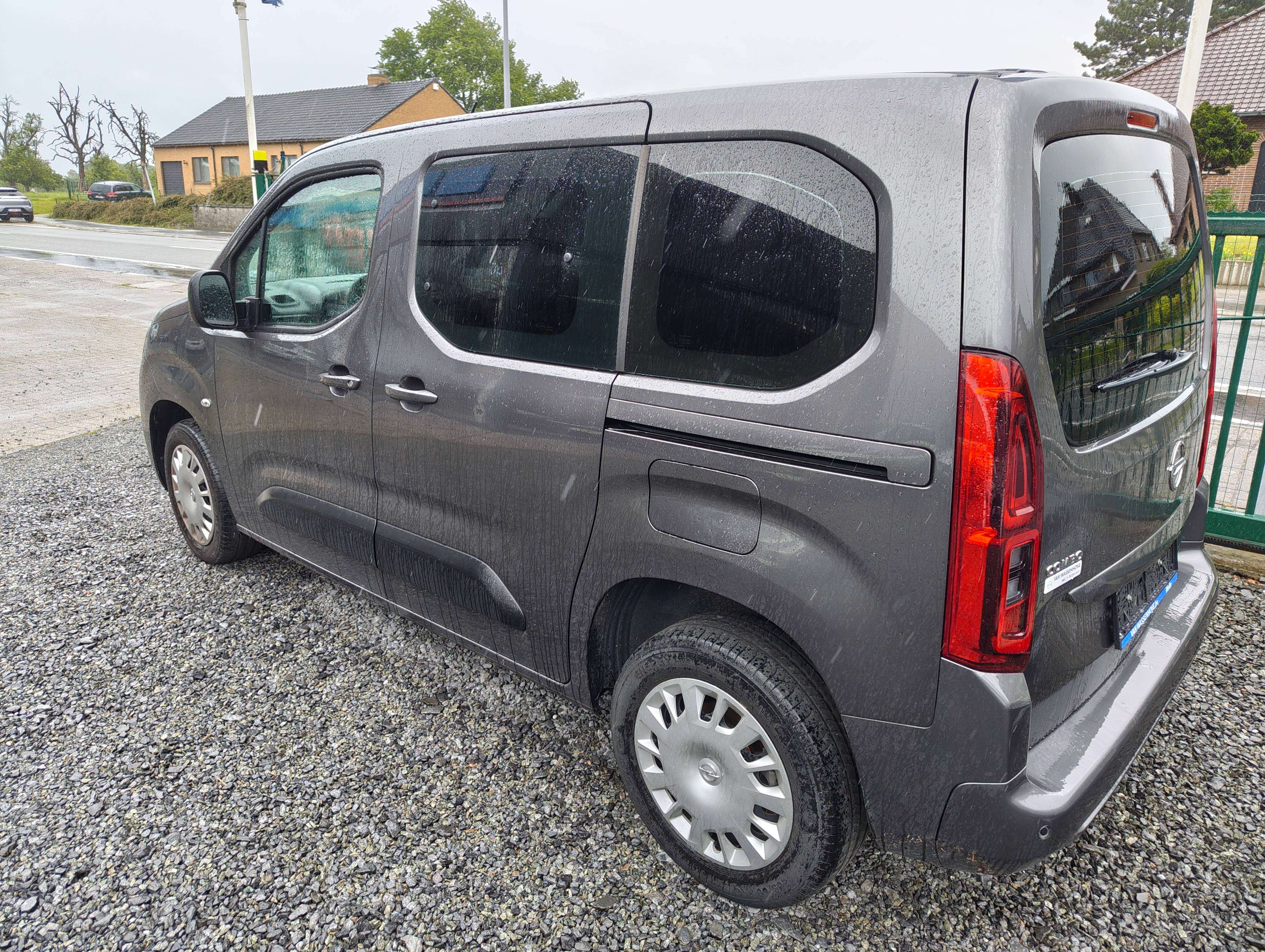 Opel Combo Life Combo Life 1.2 Edition 5pl 82496 km