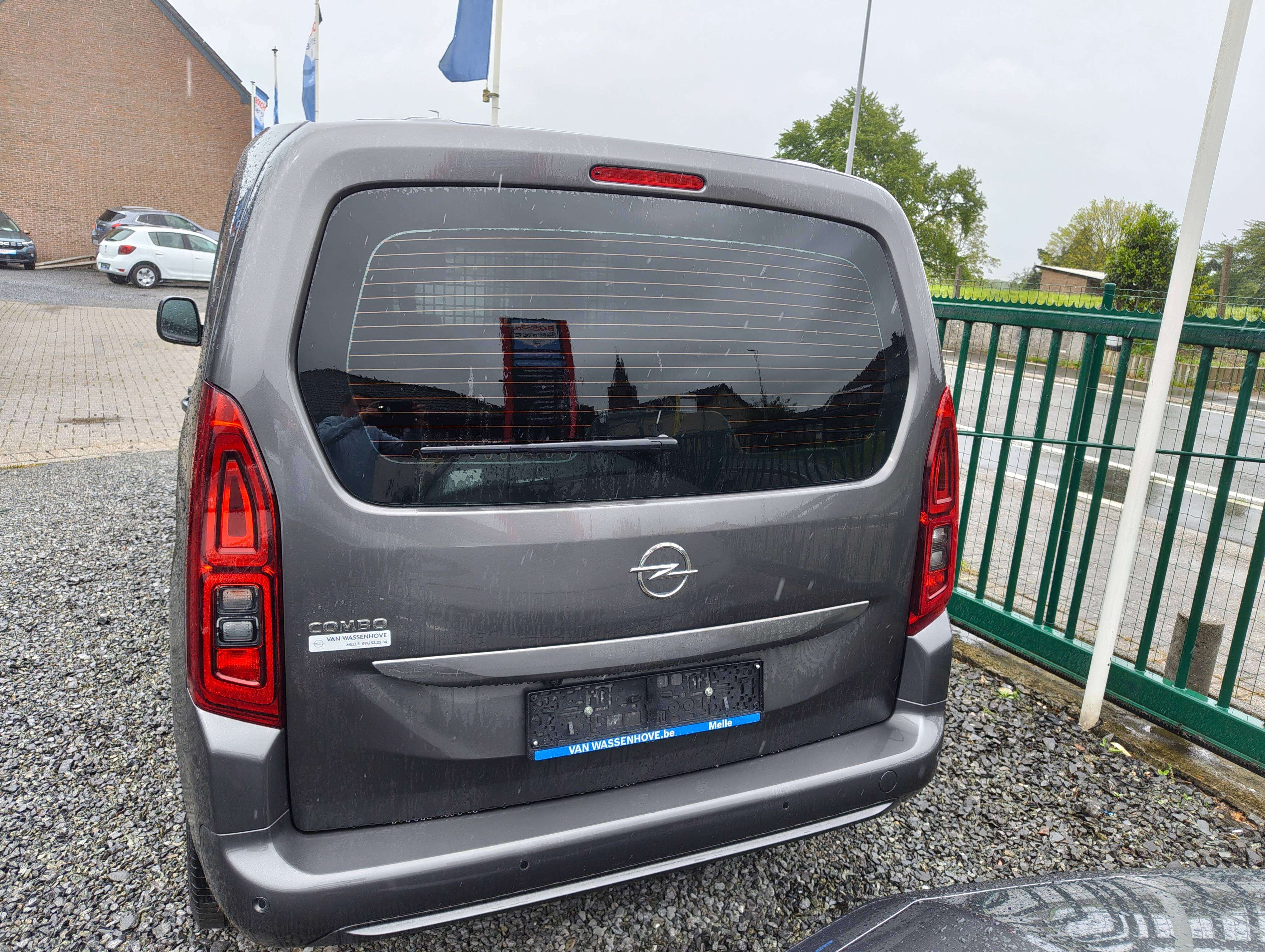 Opel Combo Life Combo Life 1.2 Edition 5pl 82496 km