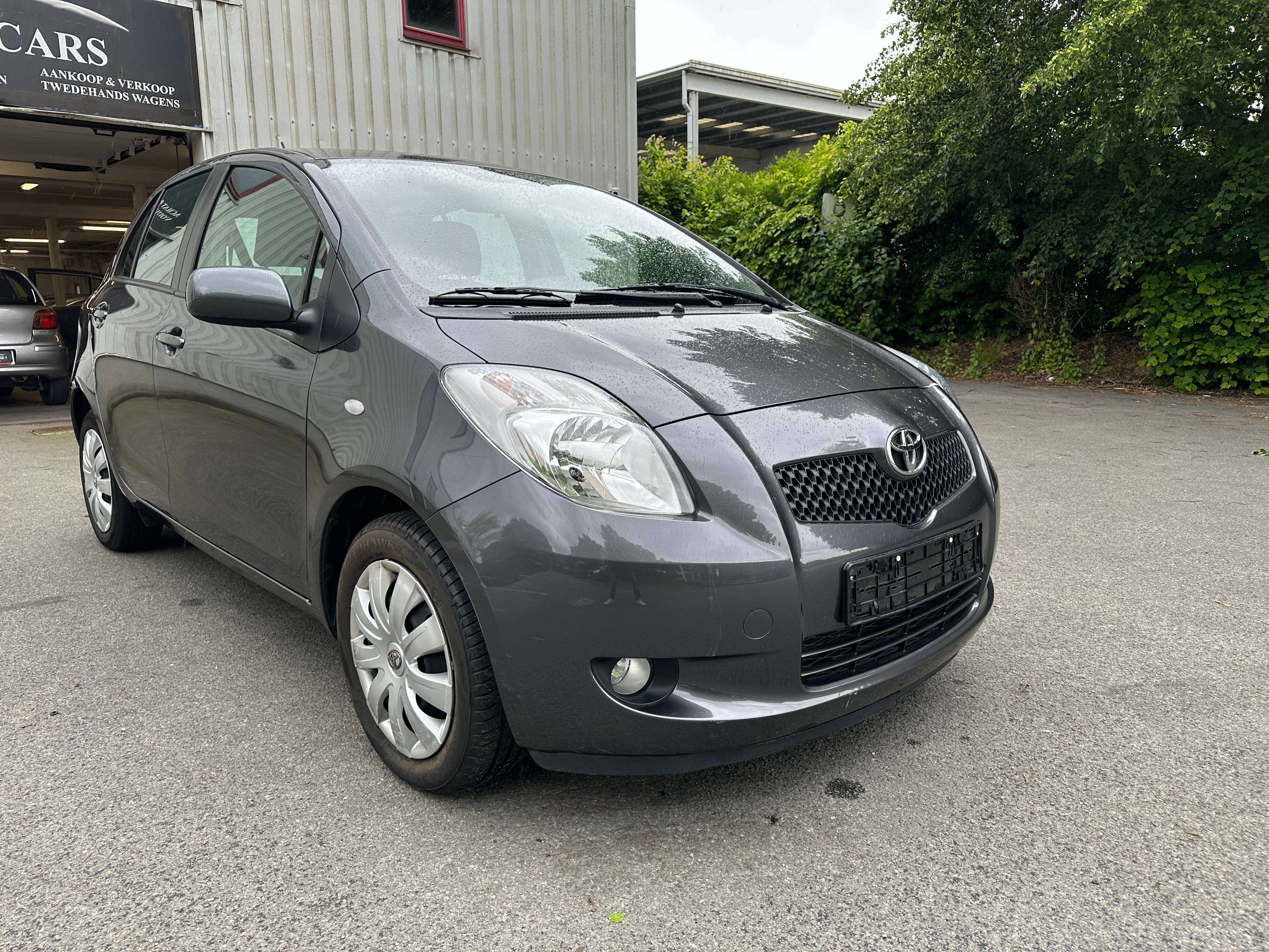 Toyota Yaris Yaris 1.3i VVT-i 16v Sol/CT GARANTIE