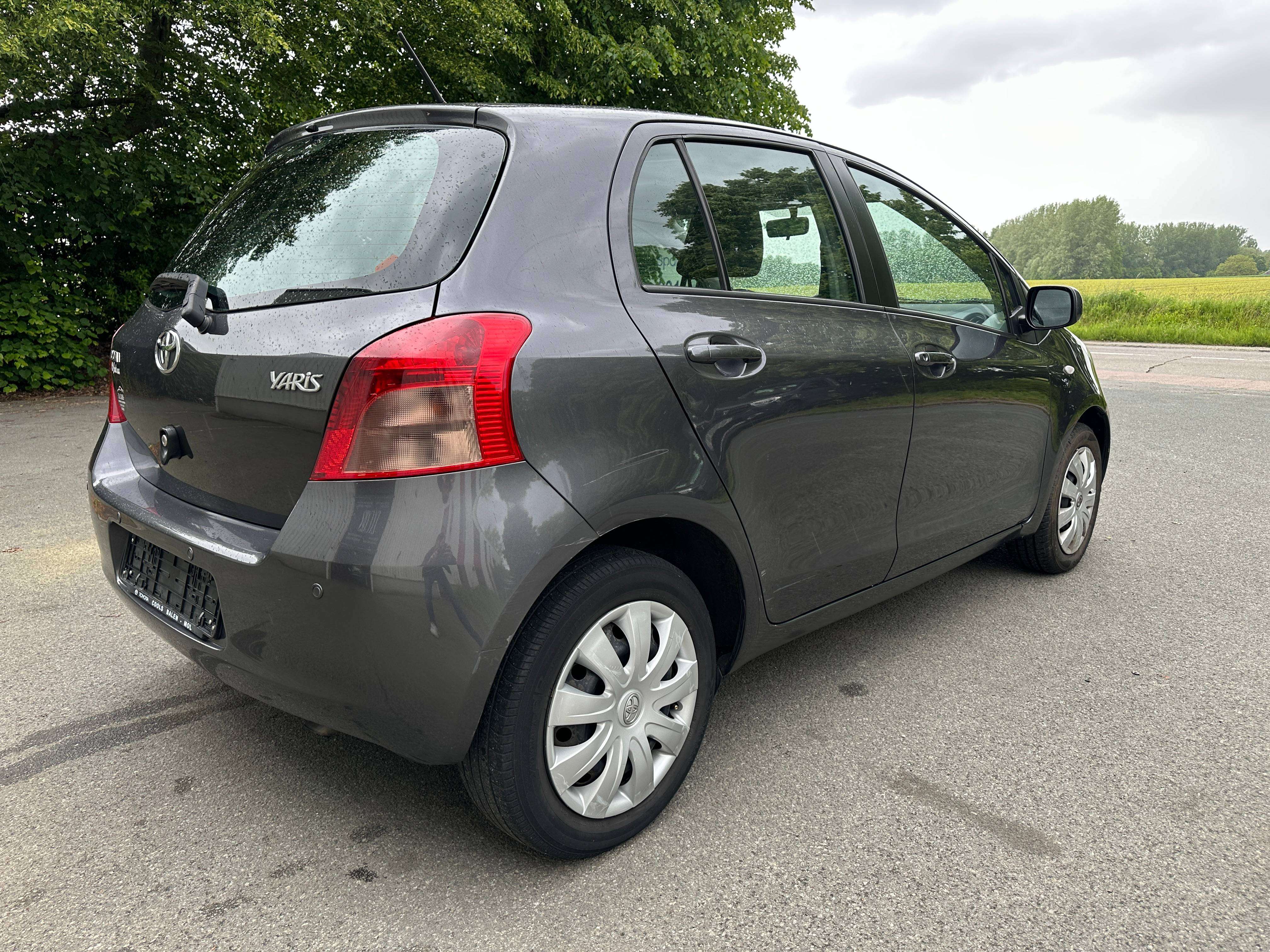 Toyota Yaris Yaris 1.3i VVT-i 16v Sol/CT GARANTIE