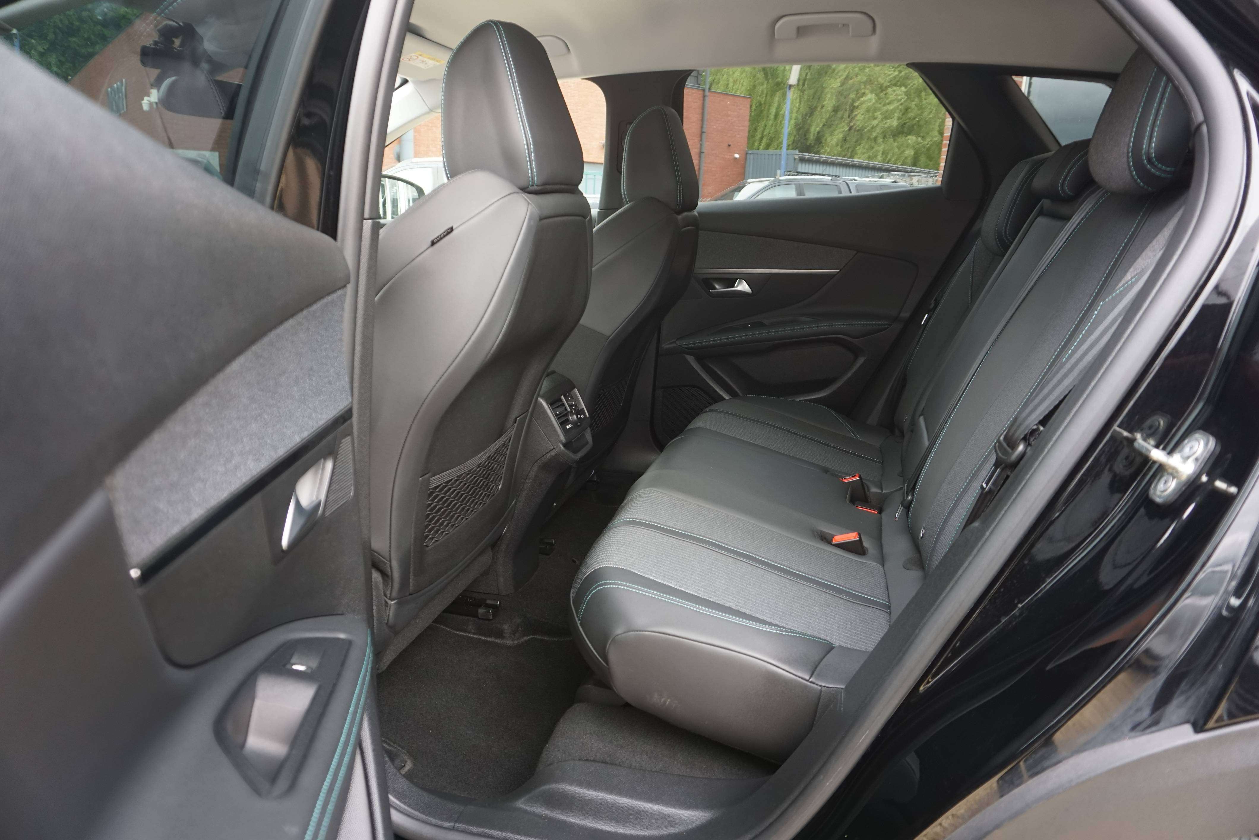 Peugeot 3008 1.2 / 1er MAIN DISTRI OK COCKPIT NAVI-CAMERA FULL