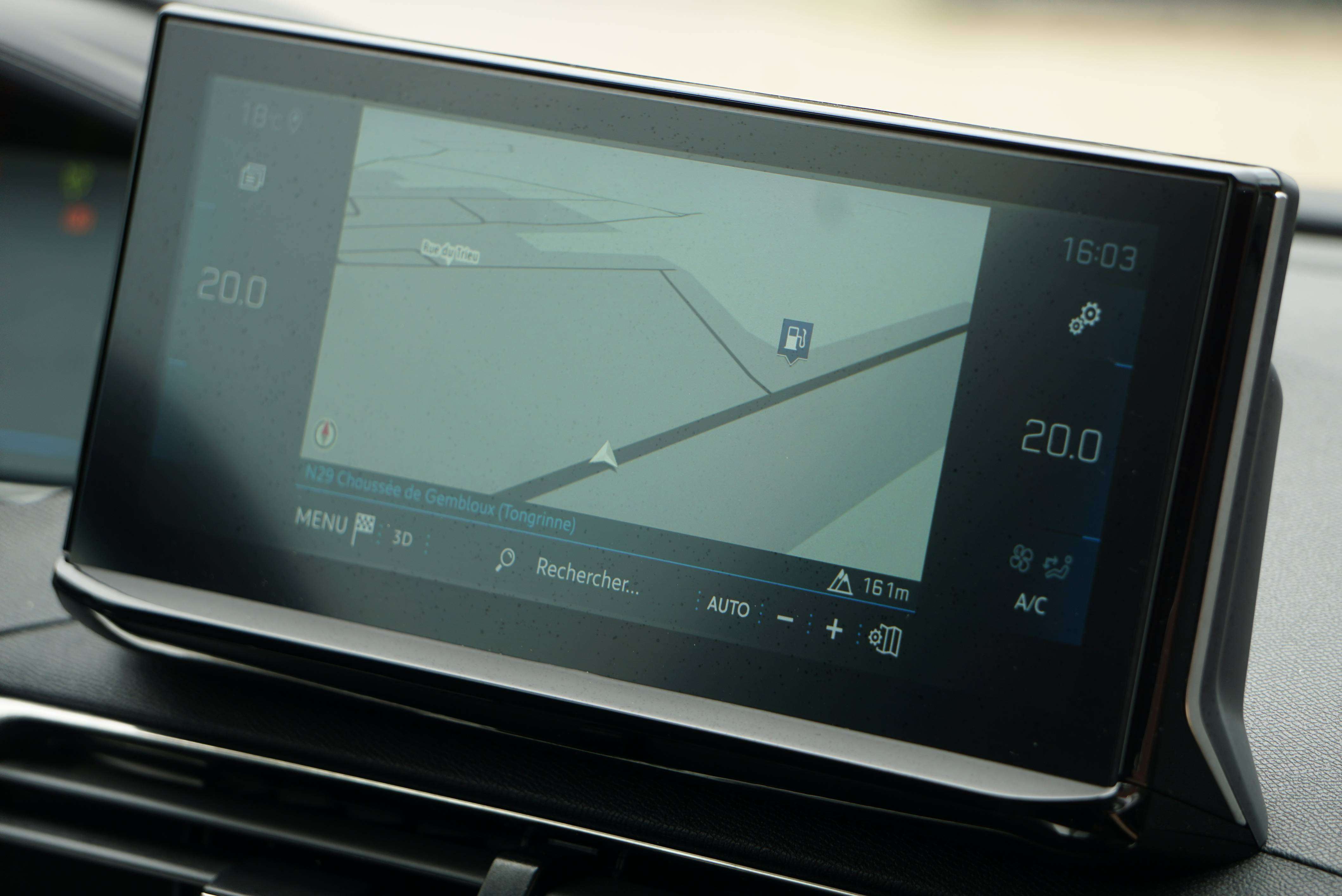 Peugeot 3008 1.2 / 1er MAIN DISTRI OK COCKPIT NAVI-CAMERA FULL