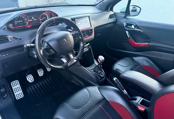Peugeot 208 1.6 THP 200 GTI 3P