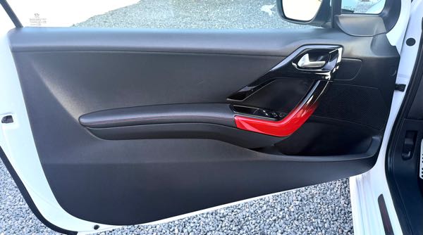 Peugeot 208 1.6 THP 200 GTI 3P