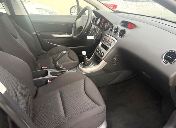 Peugeot 308 (2) 1.6 E-HDI 112 FAP ACTIVE BVM6 5P