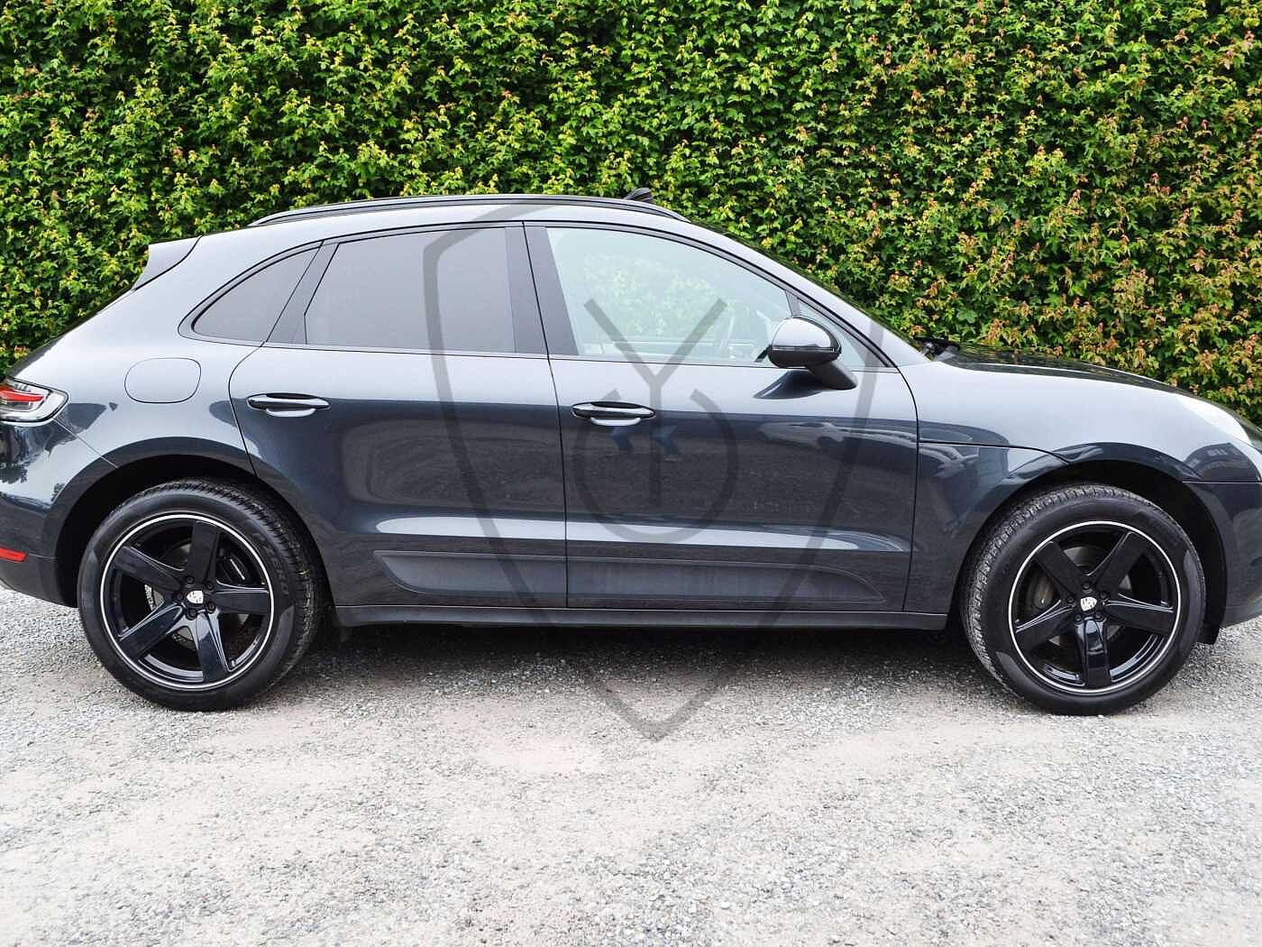 Porsche Macan Macan 2.0 Turbo PDK * PANO * 14 WAY SEATS * TOW-BAR * CAMERA