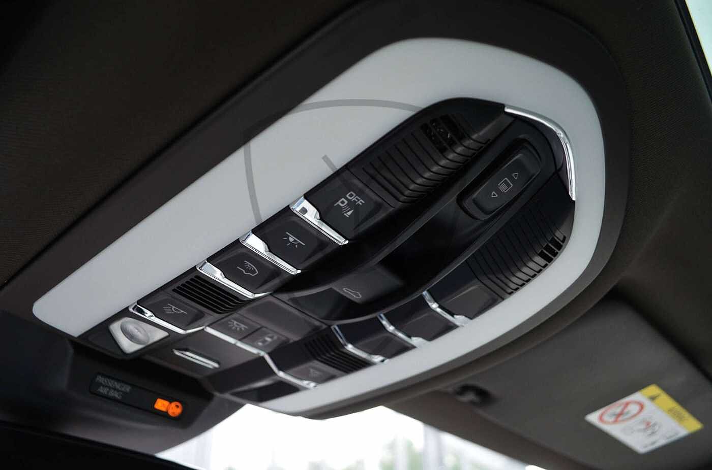 Porsche Macan Macan 2.0 Turbo PDK * PANO * 14 WAY SEATS * TOW-BAR * CAMERA