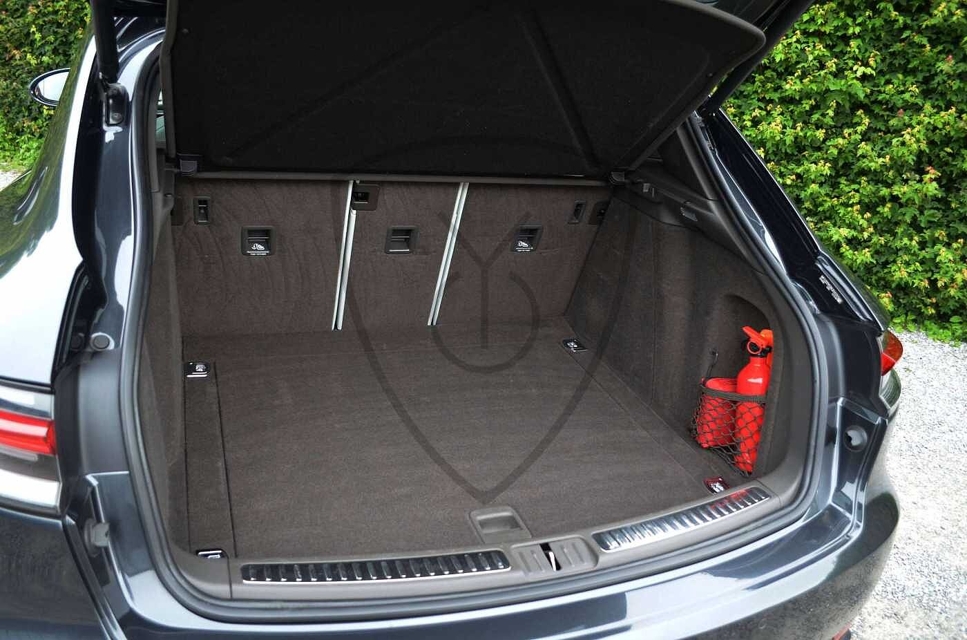Porsche Macan Macan 2.0 Turbo PDK * PANO * 14 WAY SEATS * TOW-BAR * CAMERA