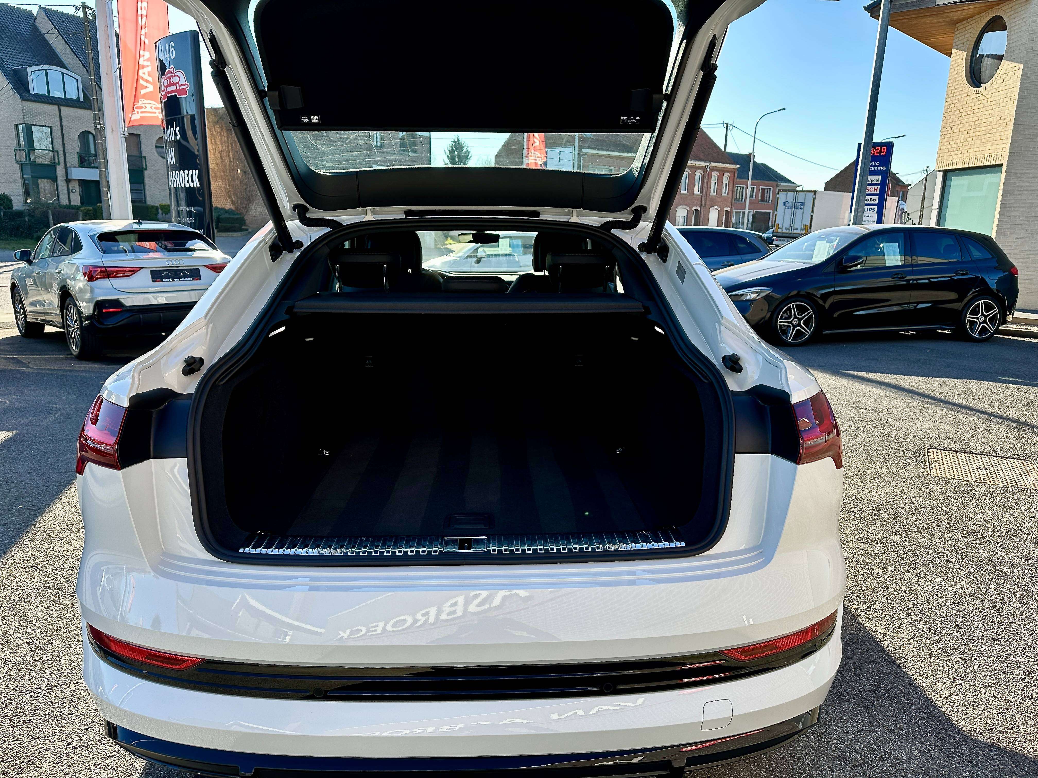 Audi e-tron Quattro 2x S line Black line*