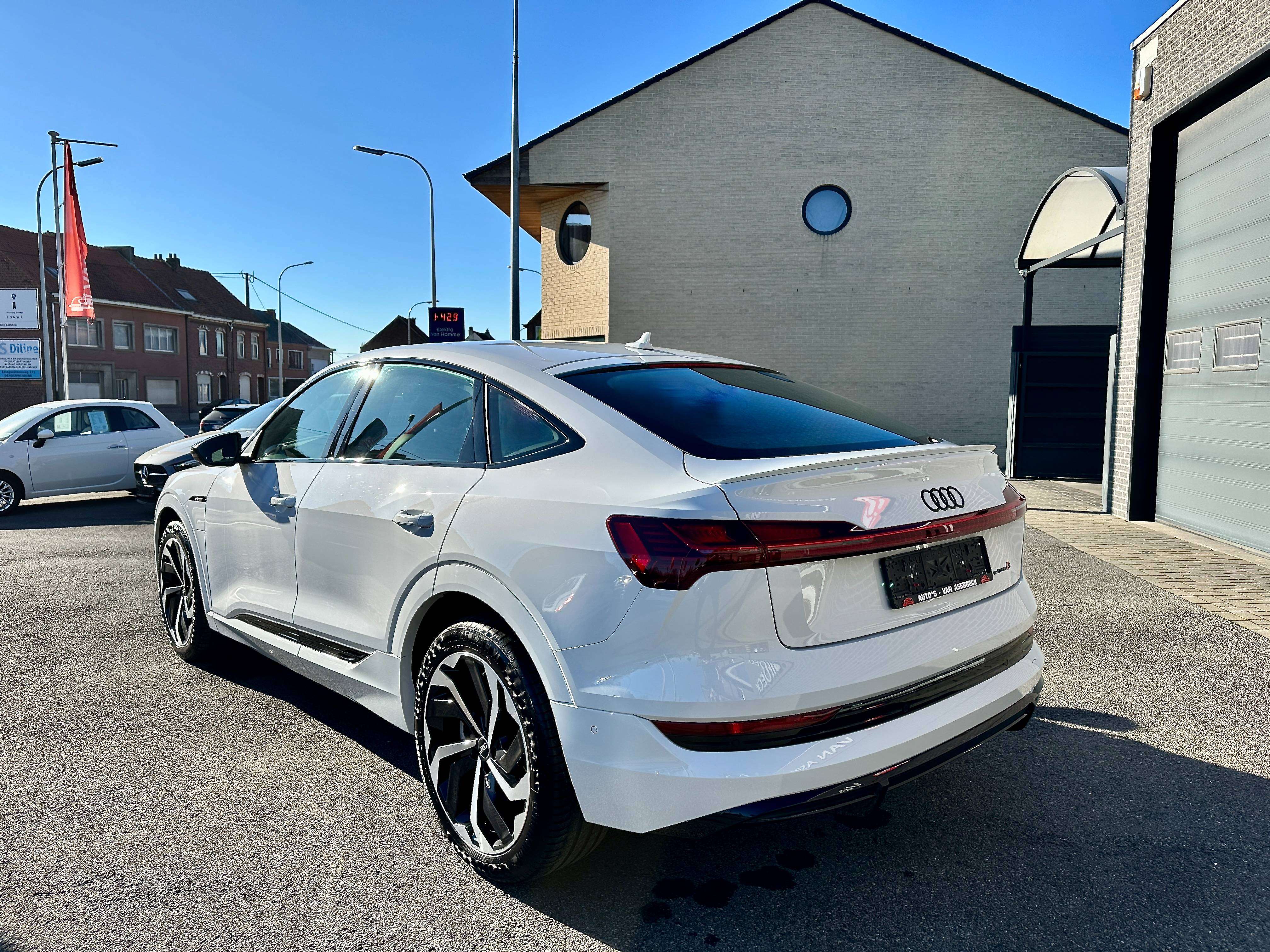 Audi e-tron Quattro 2x S line Black line*