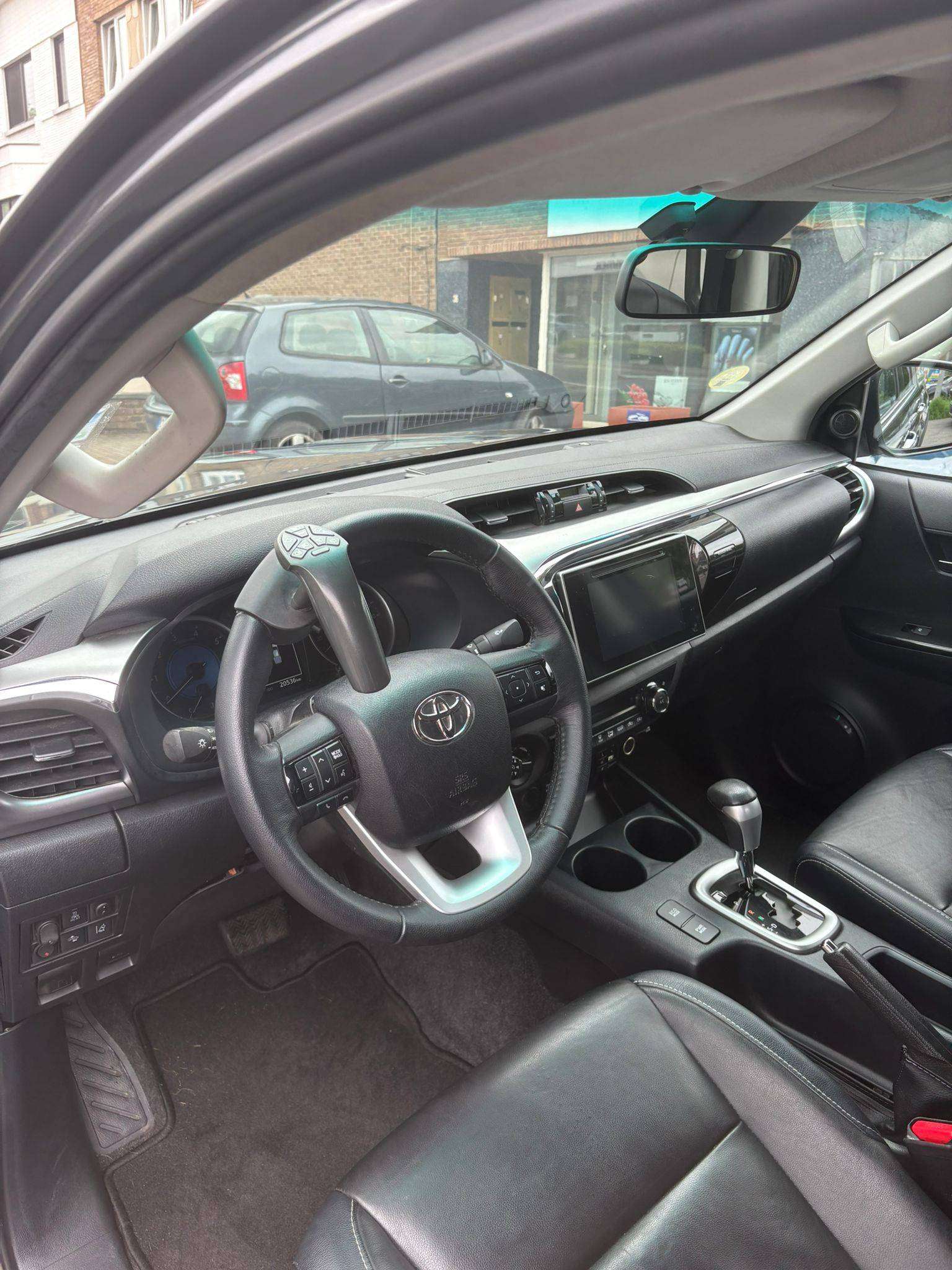 Toyota Hilux 2.4/4WD/33.000 Netto Lounge/1 Owner/20.000 Km/Full Toyota Service