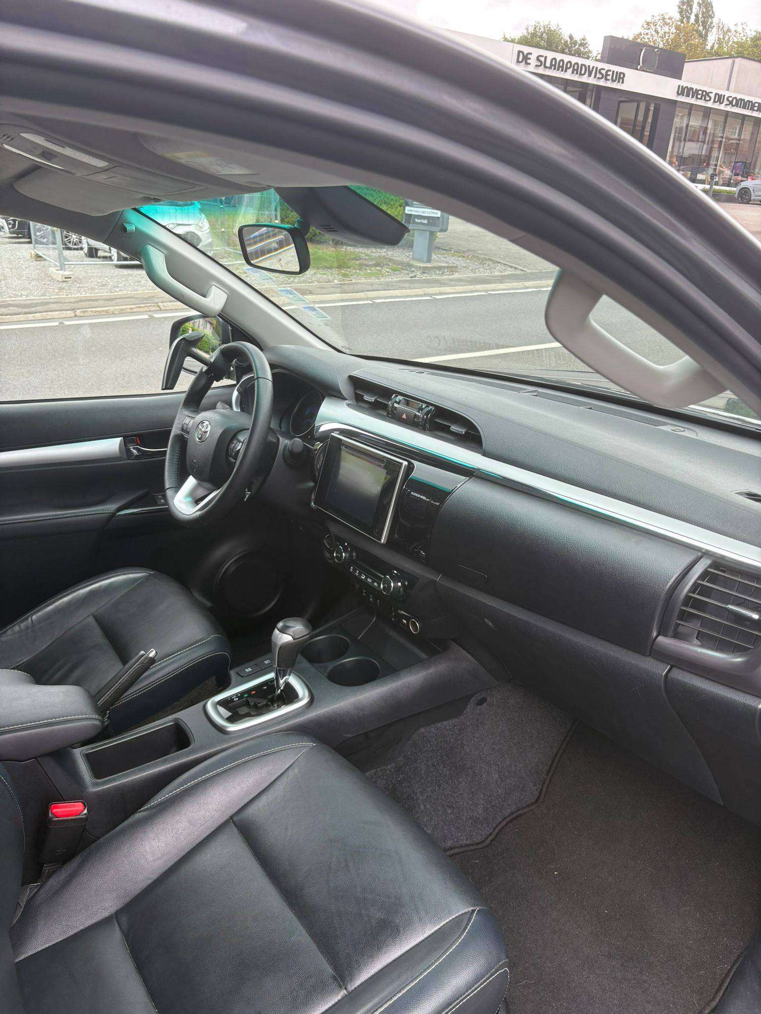 Toyota Hilux 2.4/4WD/33.000 Netto Lounge/1 Owner/20.000 Km/Full Toyota Service