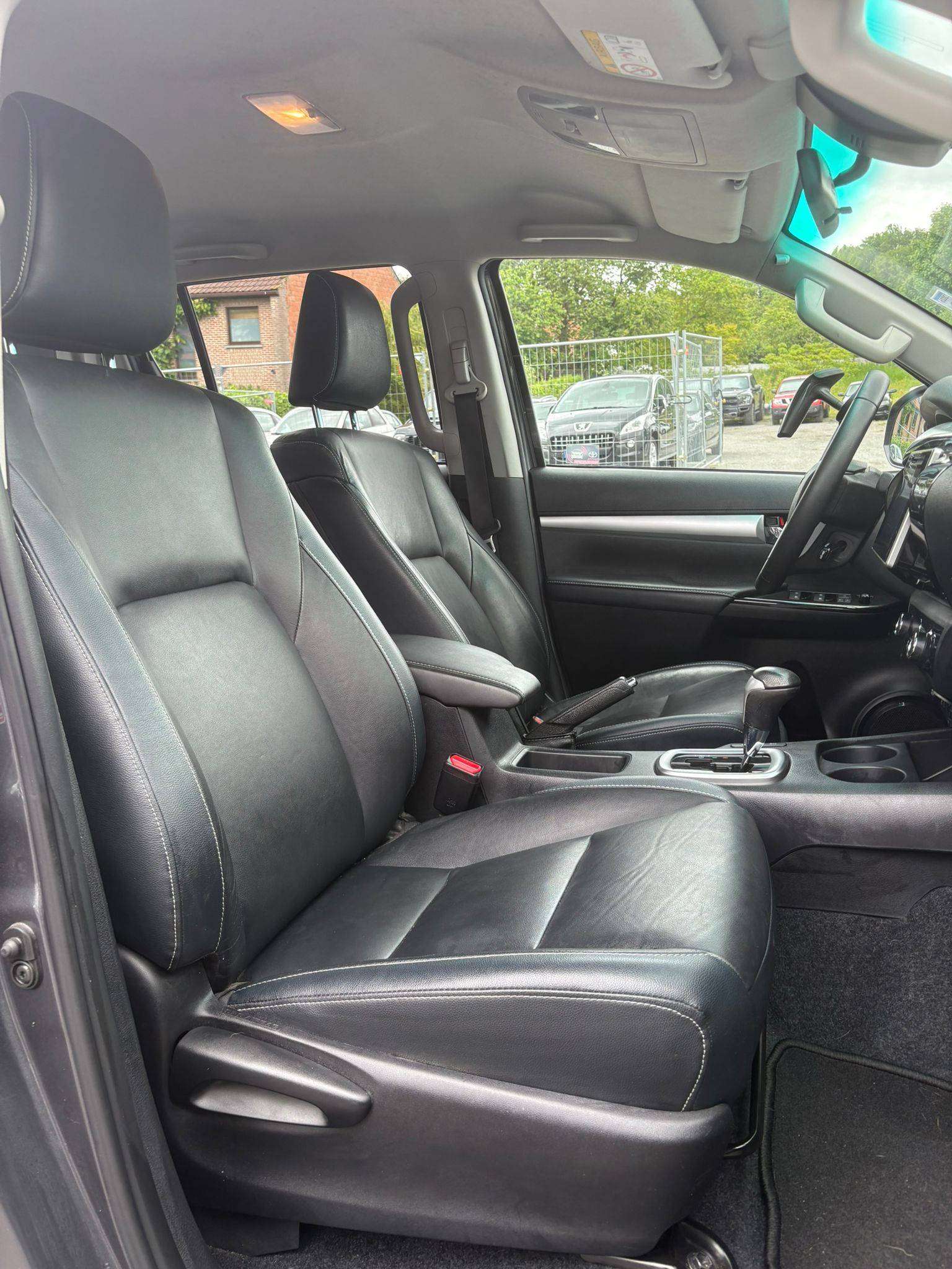 Toyota Hilux 2.4/4WD/33.000 Netto Lounge/1 Owner/20.000 Km/Full Toyota Service