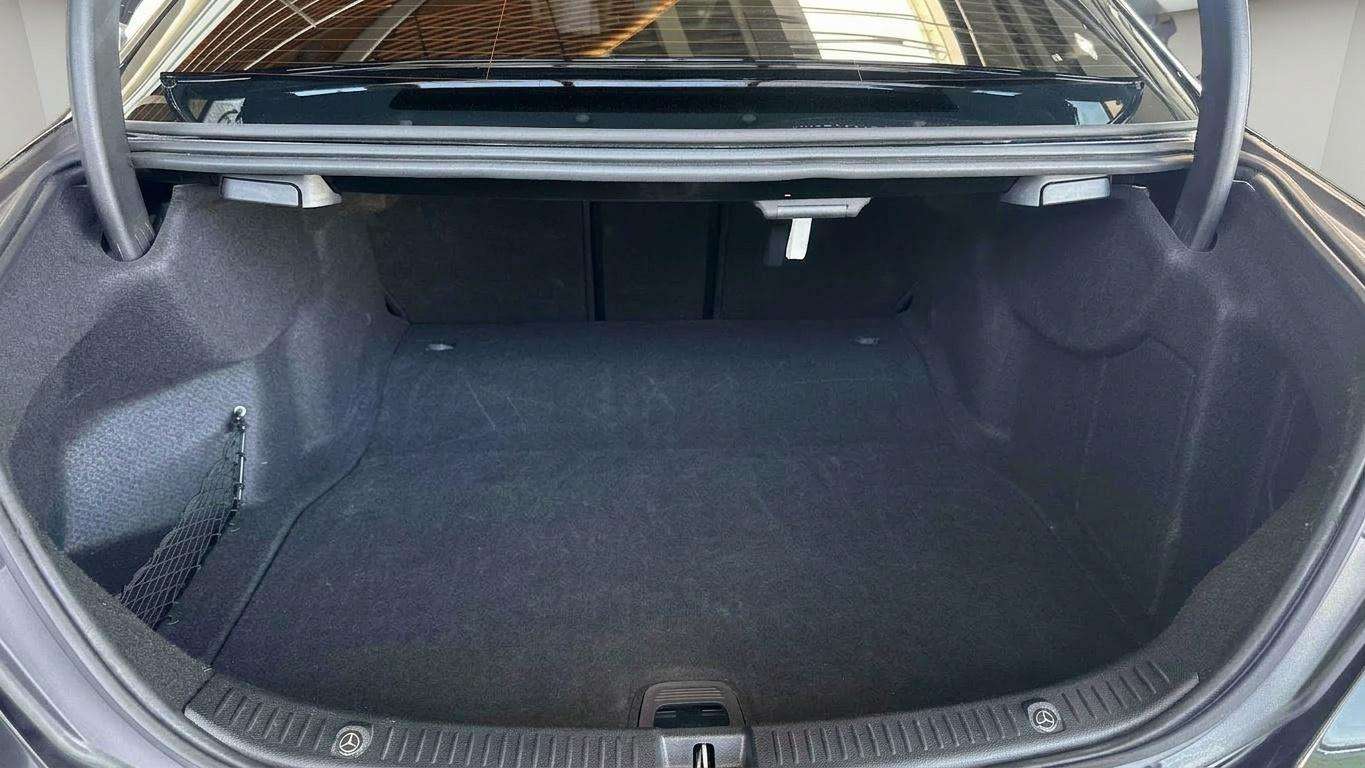 Mercedes-Benz E 200 E d Business Solution Limited