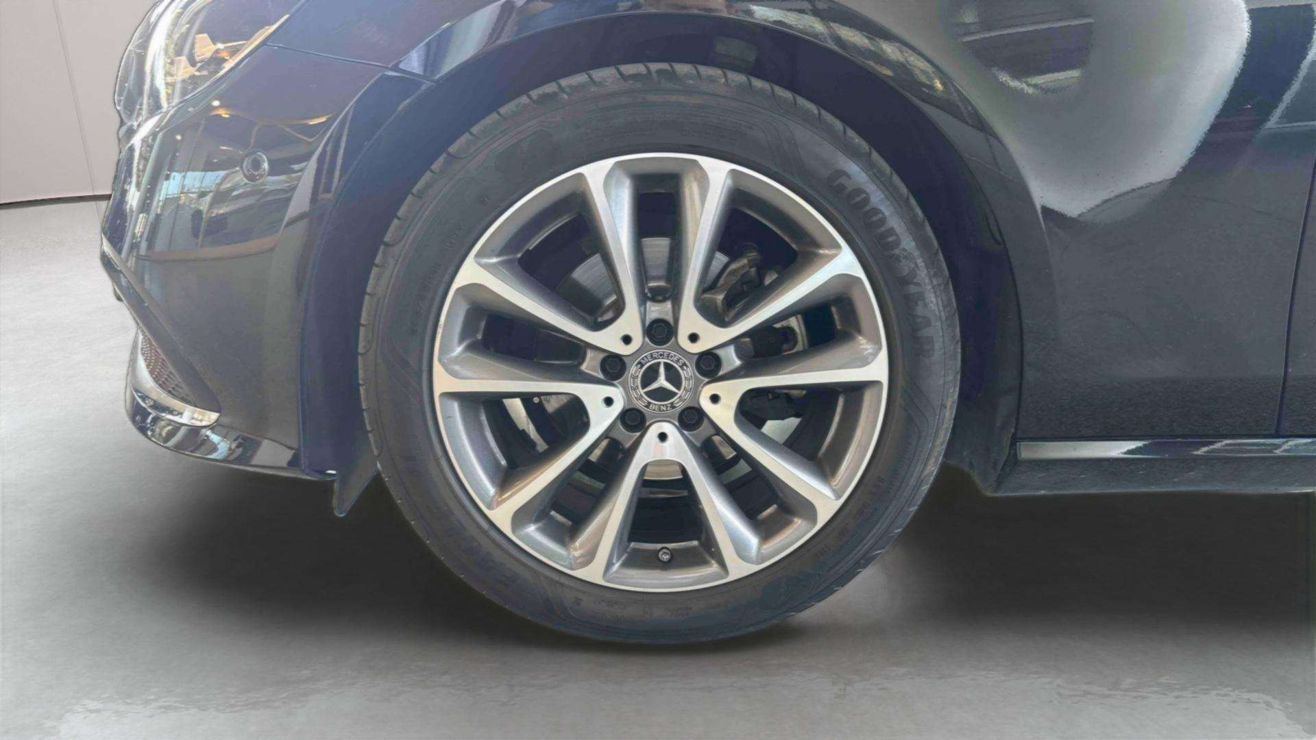 Mercedes-Benz E 200 E d Business Solution Limited