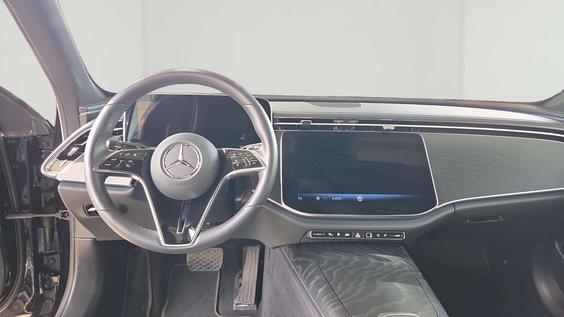 Mercedes-Benz E 300 Berline E e Luxury Line