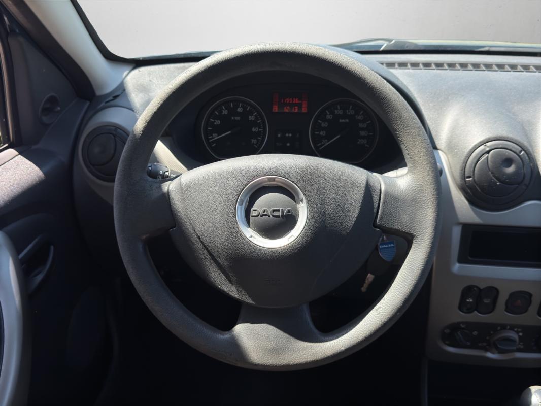 Dacia Sandero 1.2 16V 75 eco2 1ere main full facture d'entretien dacia