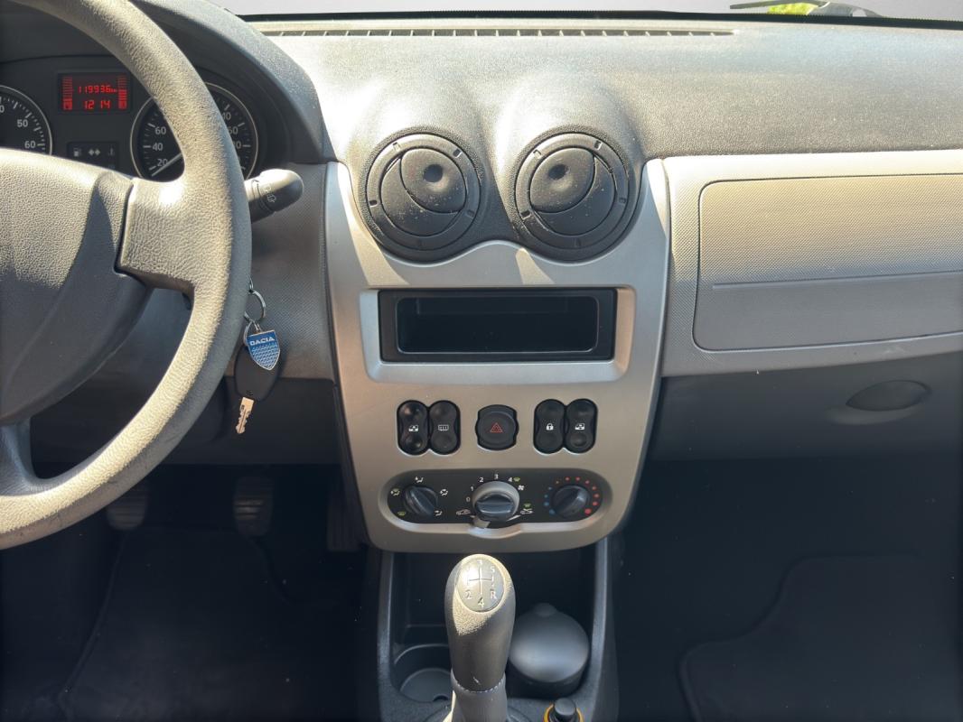 Dacia Sandero 1.2 16V 75 eco2 1ere main full facture d'entretien dacia