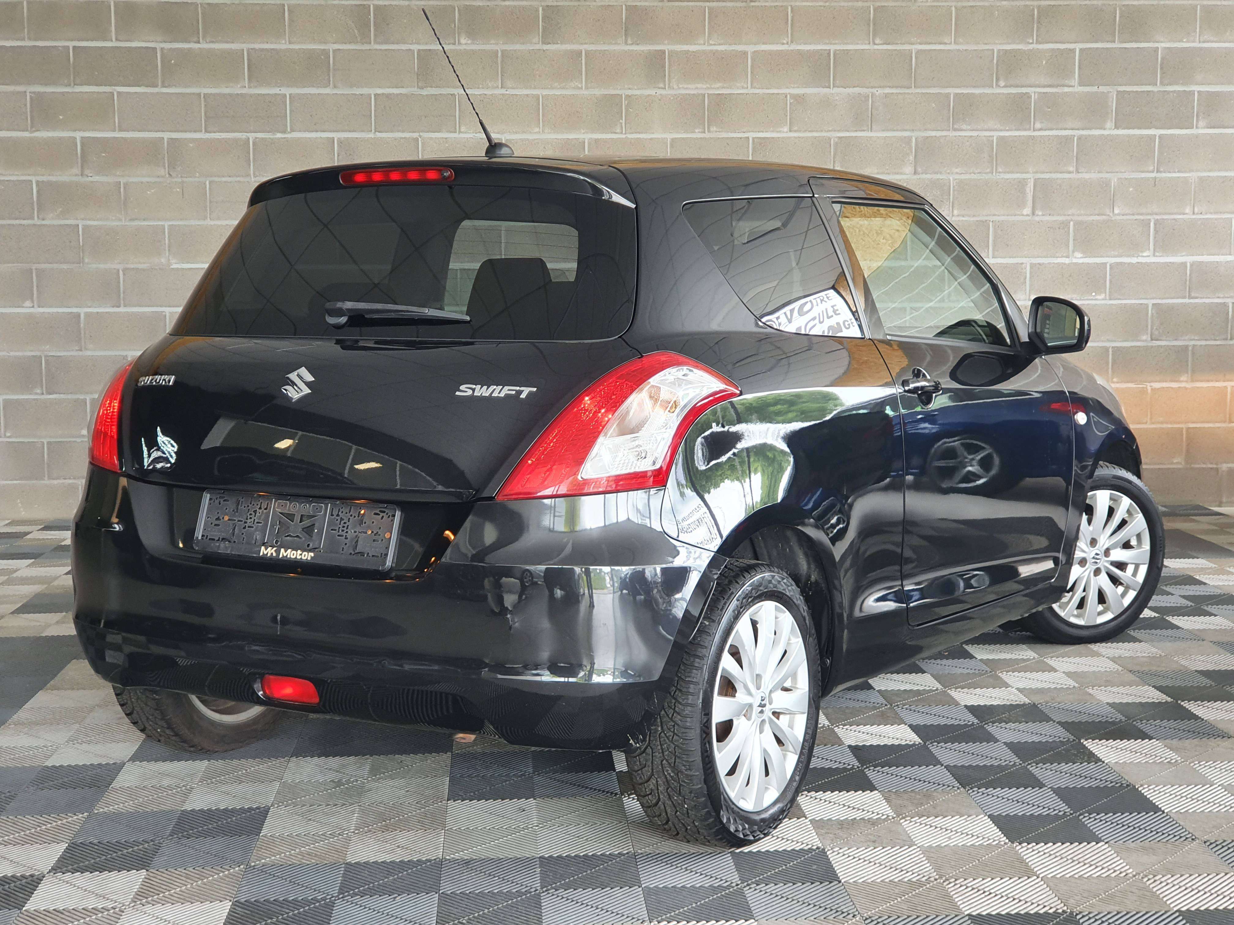 Suzuki Swift 🟢1.2 ESSENCE 94CV - ROULE PARFAITEMENT