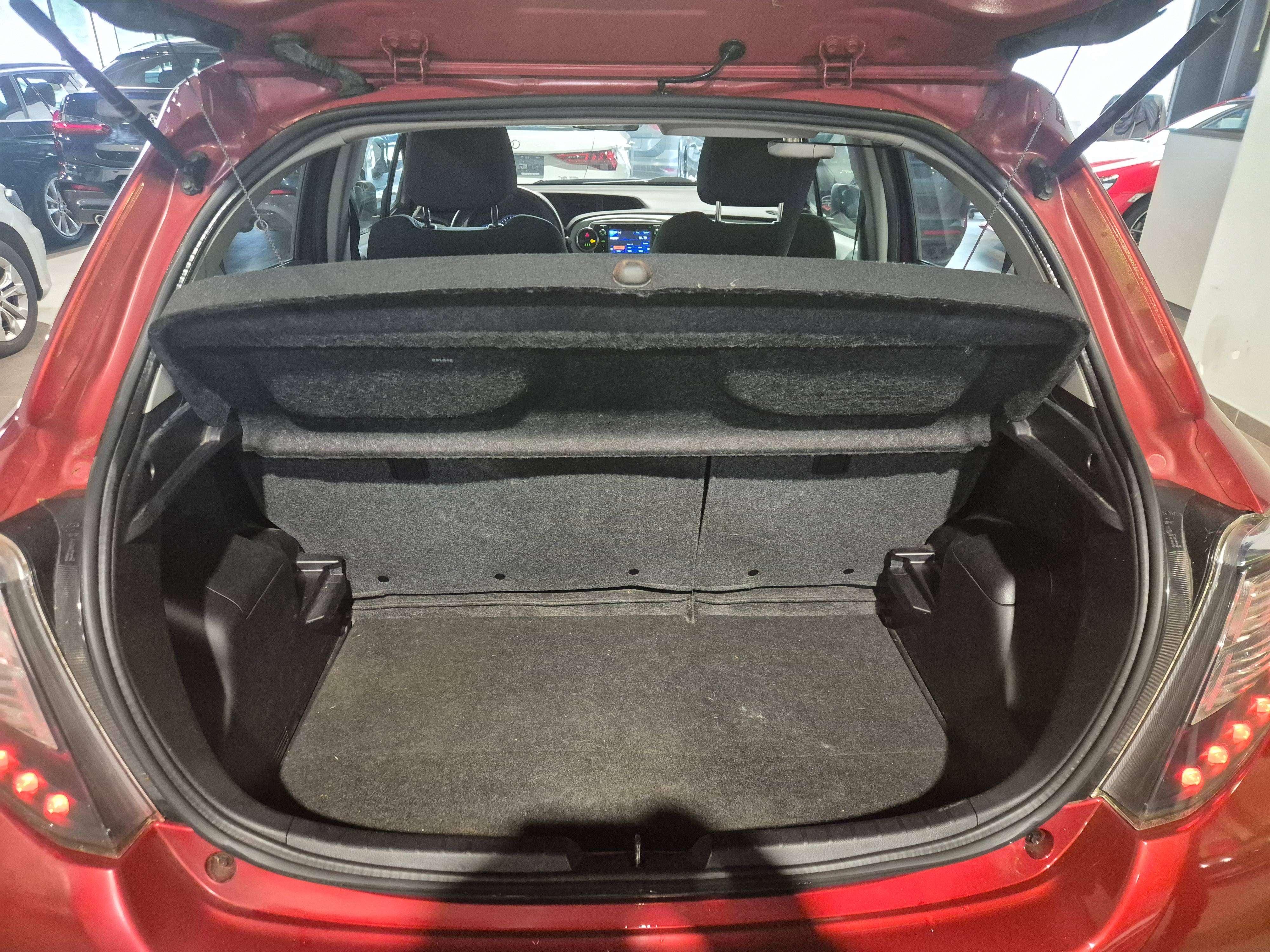 Toyota Yaris 1.0i 16v Linea Luna Freetonic