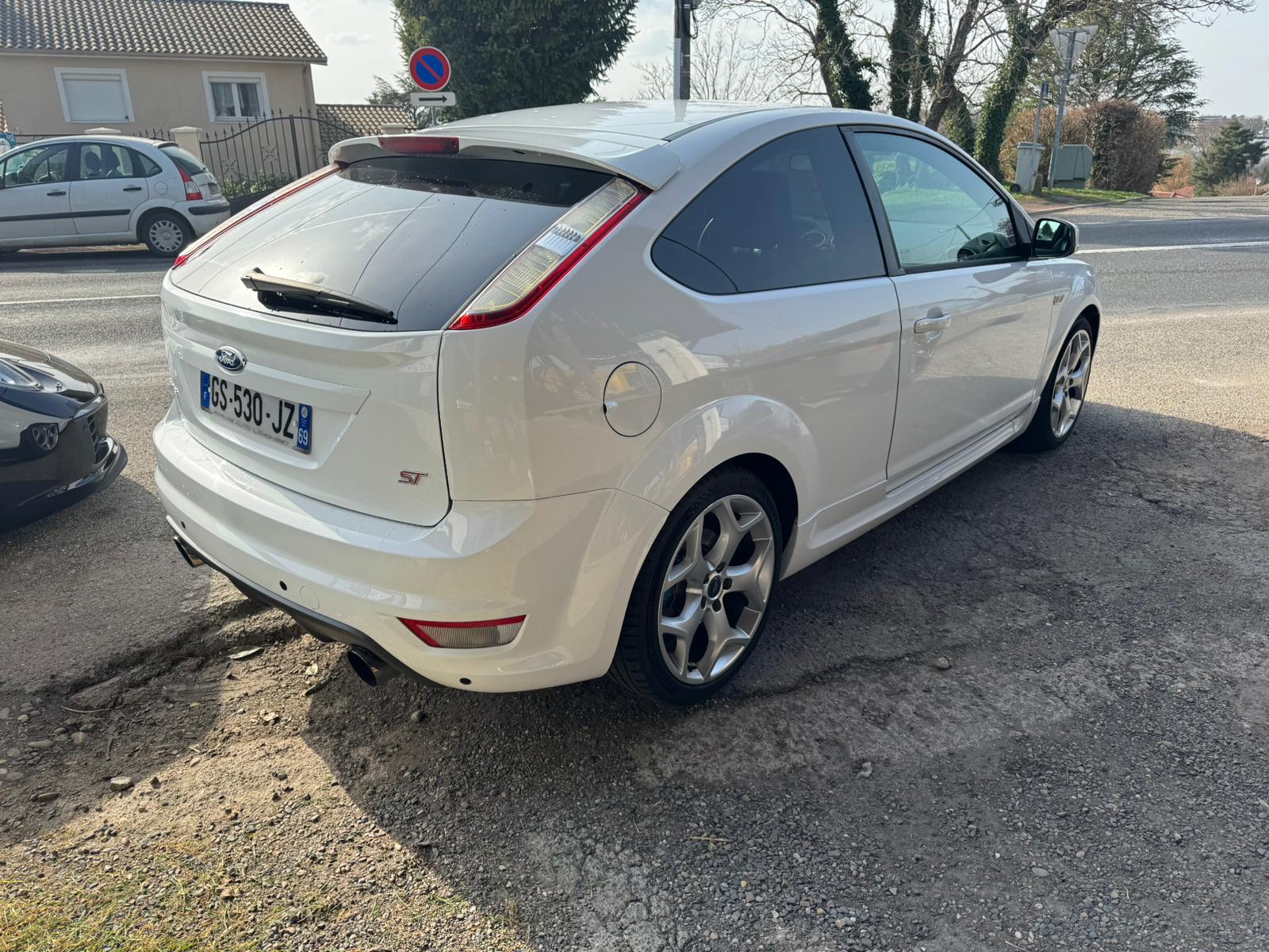 Ford Focus II 2.5 T 225 ST 3P