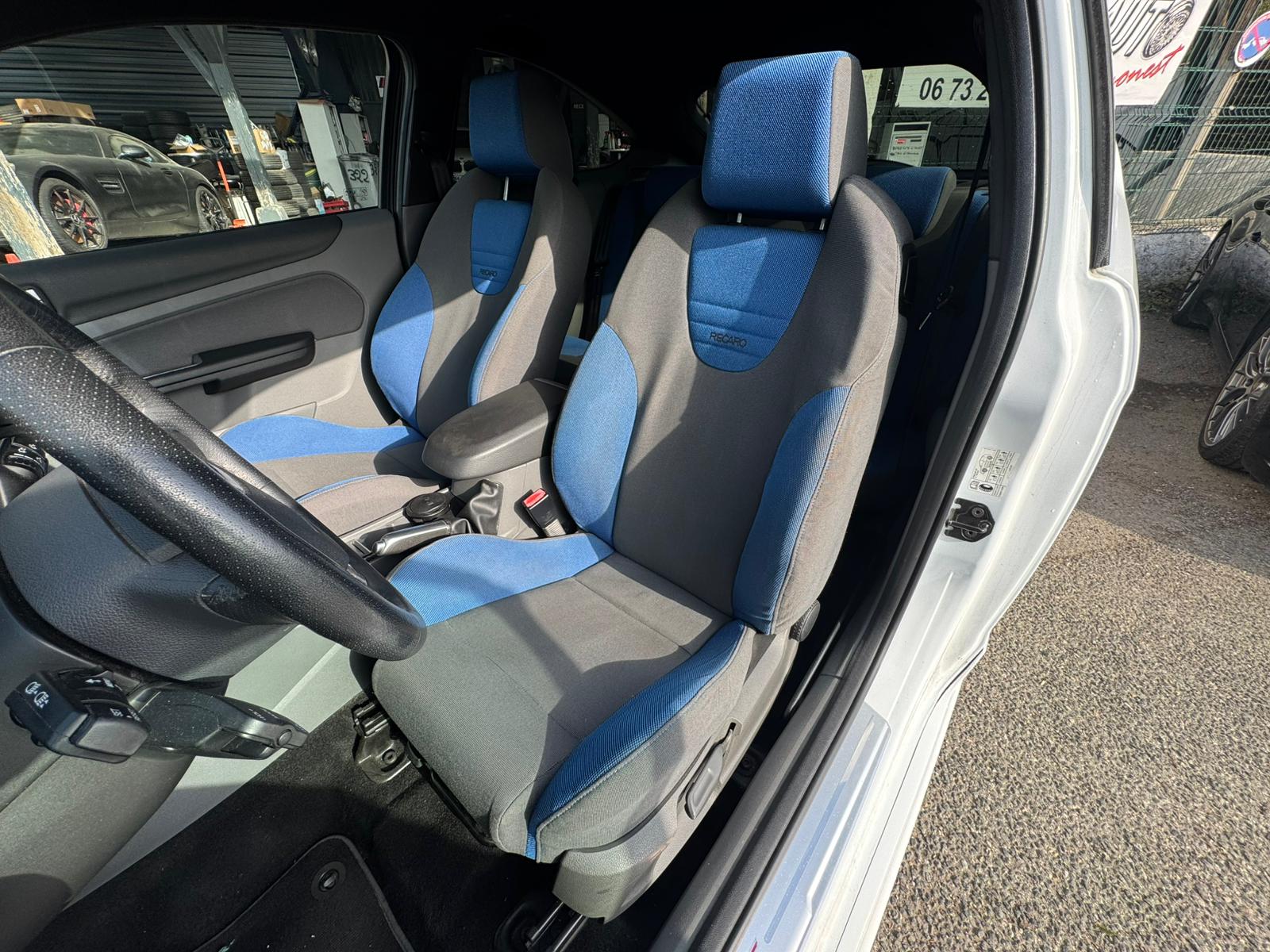 Ford Focus II 2.5 T 225 ST 3P