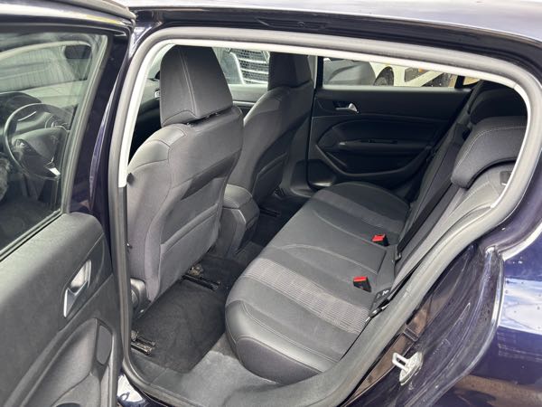 Peugeot 308 III 1.5 BLUEHDI 130 ALLURE PACK AUTO8