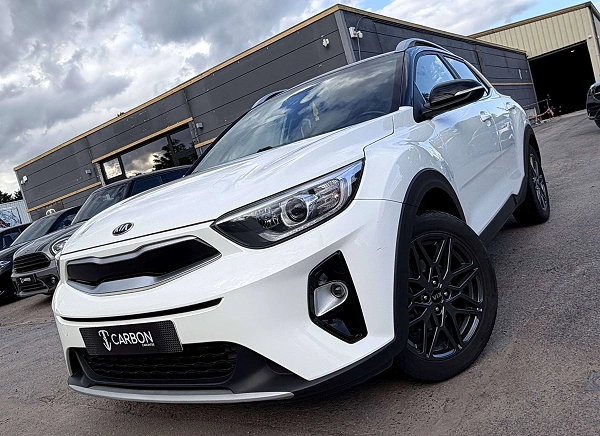 Kia Stonic 1.0 T-GDI Black Edition 1er PROPRIO/CARNET COMPLET/CAMERA/NAVI/CARPLAY/GARANTIE KIA