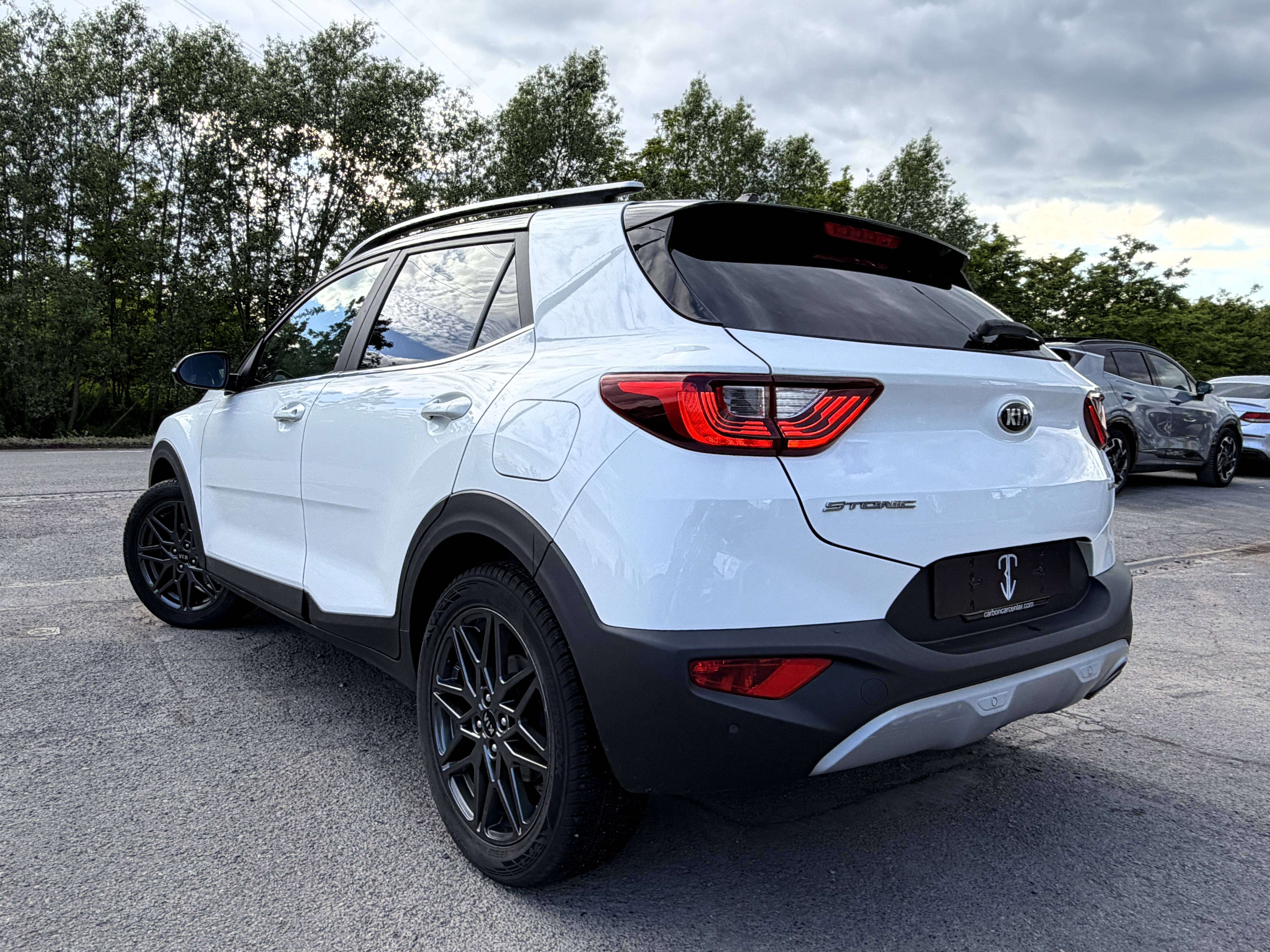Kia Stonic 1.0 T-GDI Black Edition 1er PROPRIO/CARNET COMPLET/CAMERA/NAVI/CARPLAY/GARANTIE KIA