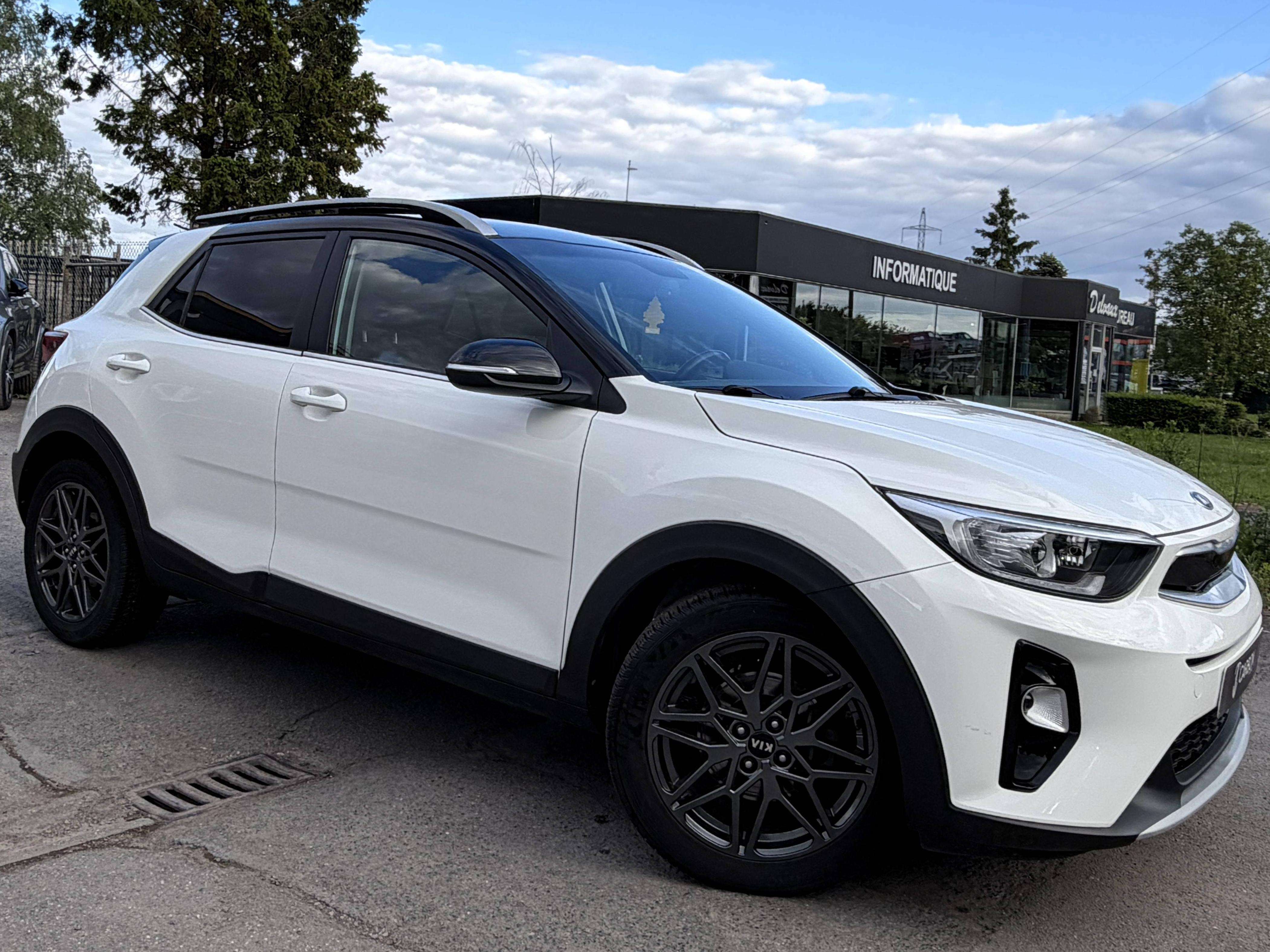 Kia Stonic 1.0 T-GDI Black Edition 1er PROPRIO/CARNET COMPLET/CAMERA/NAVI/CARPLAY/GARANTIE KIA
