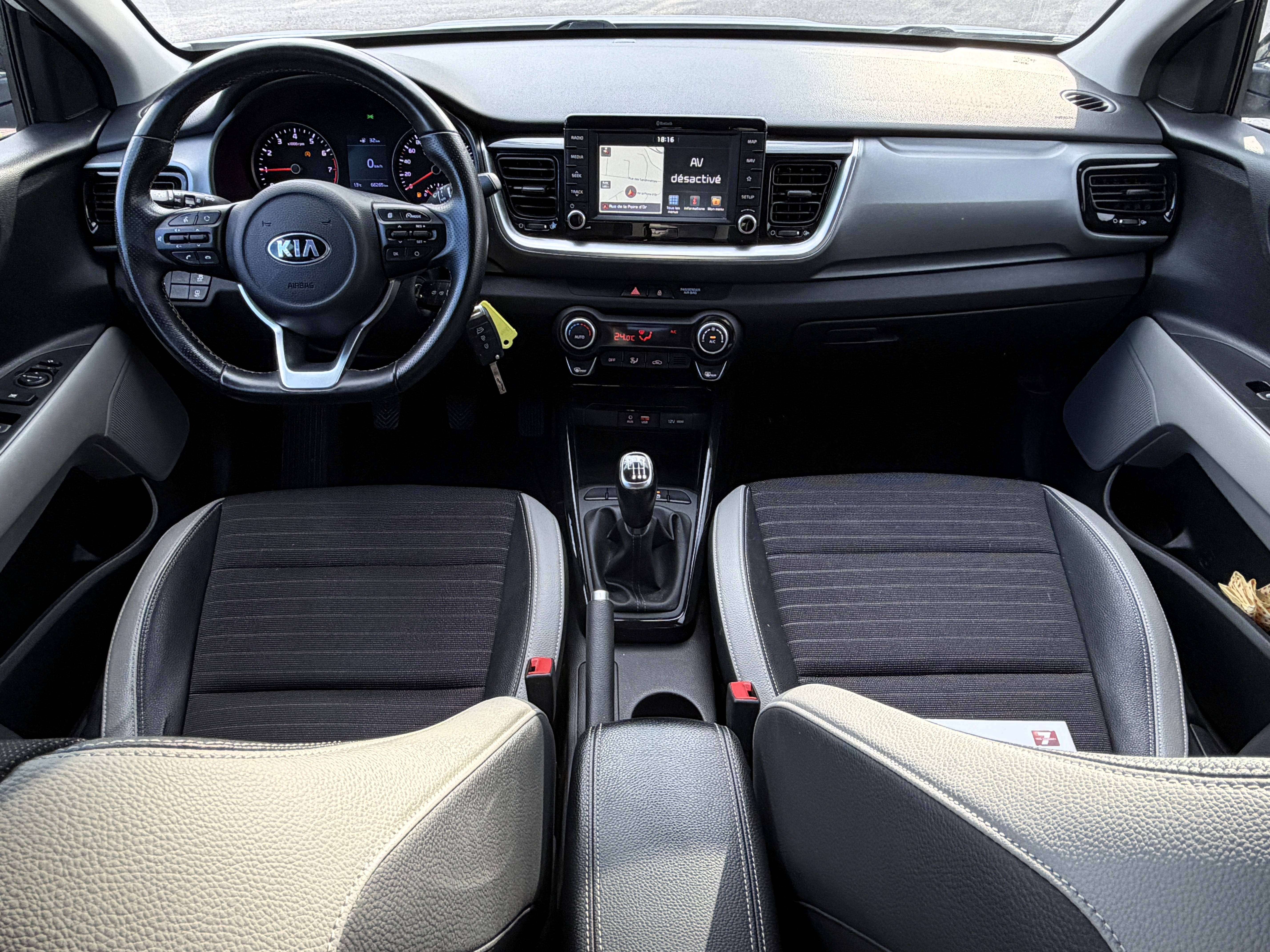 Kia Stonic 1.0 T-GDI Black Edition 1er PROPRIO/CARNET COMPLET/CAMERA/NAVI/CARPLAY/GARANTIE KIA