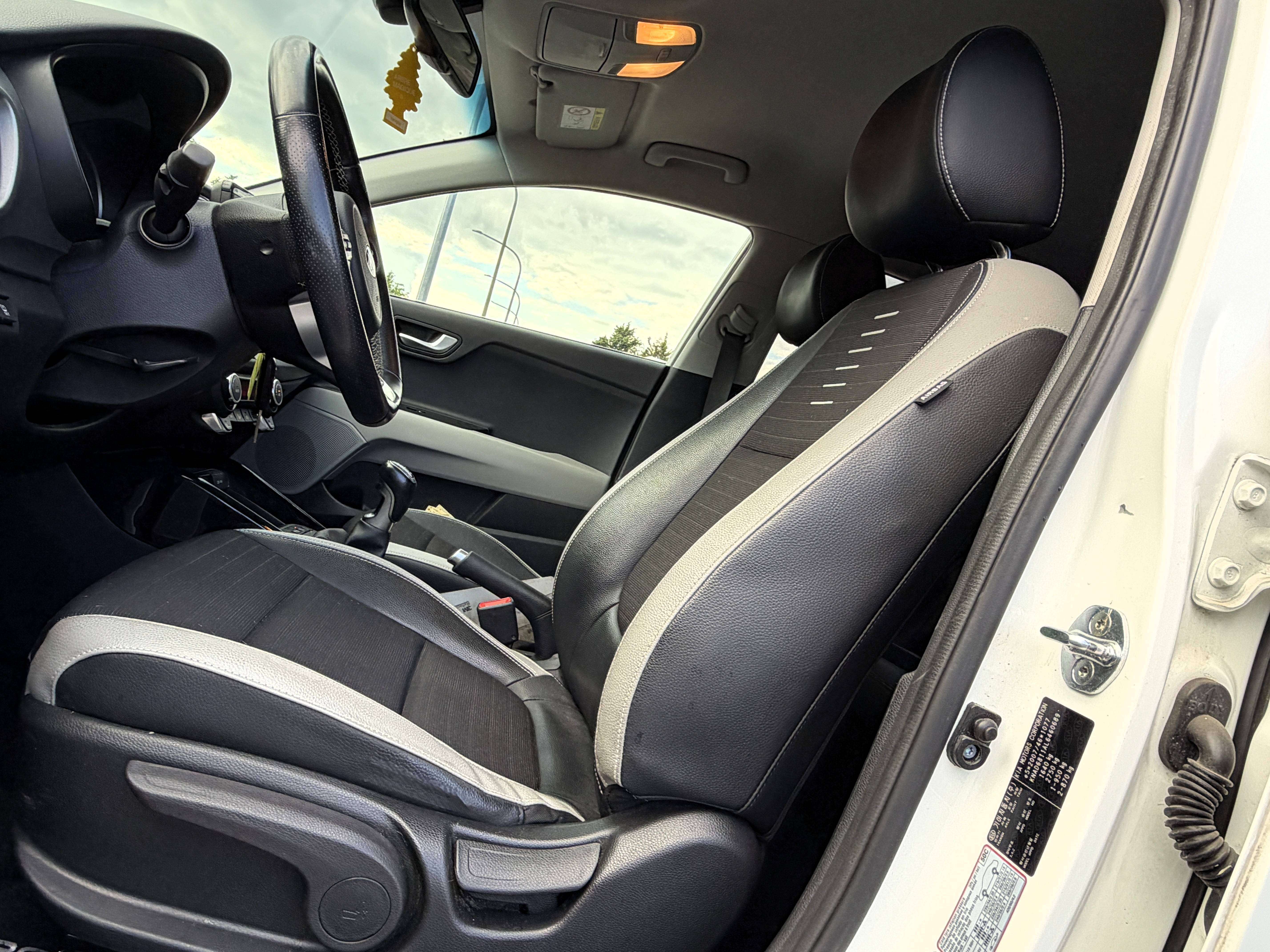 Kia Stonic 1.0 T-GDI Black Edition 1er PROPRIO/CARNET COMPLET/CAMERA/NAVI/CARPLAY/GARANTIE KIA