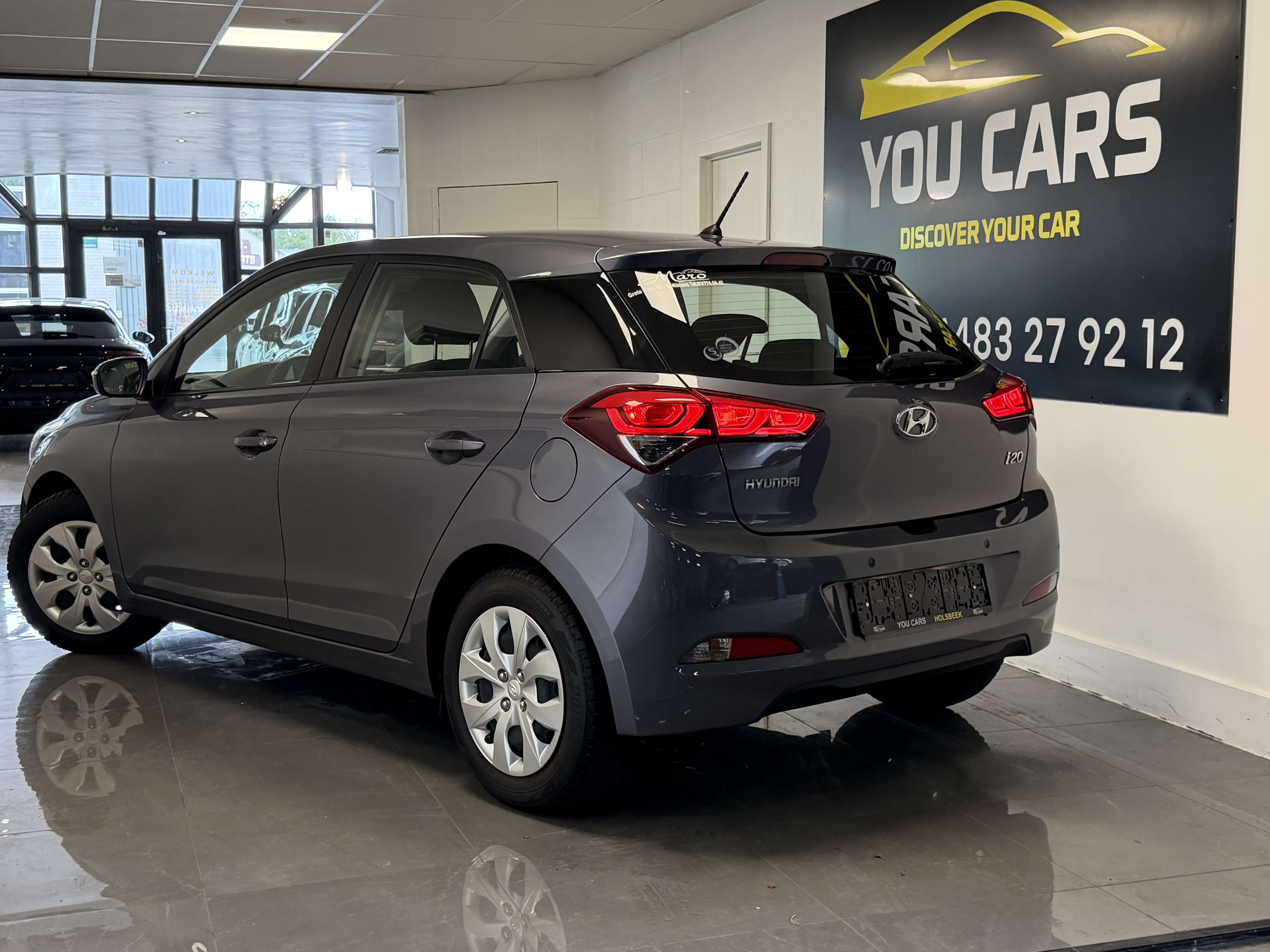 Hyundai i20 1.4i Intro Edition 1 Jaar Garantie