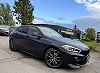 BMW 118 iA Pack M Sport COLEUR INDIVIDUAL BLUE POZZI/PANO/FULL LED/SPORT SEATS/KEYLESS/COCKPIT thumbnail