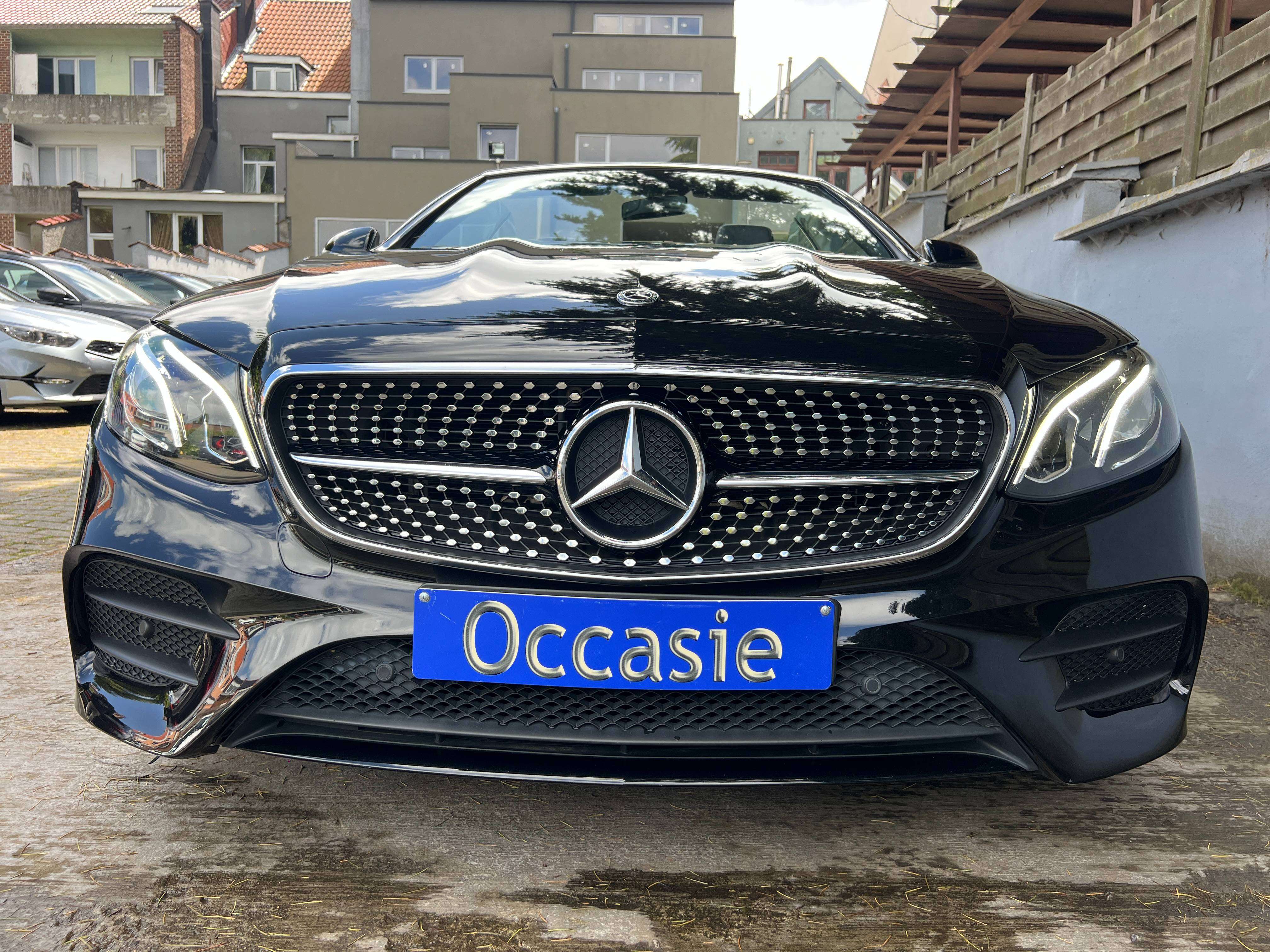 Mercedes-Benz E 200 Cabriolet Pack AMG Line 9G-TRONIC Automatique