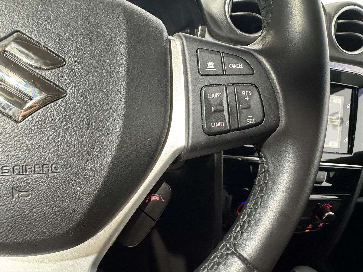 Suzuki Vitara 1.5 DUALJET HYBRID | NETTO: 19.000€ | CARPLAY