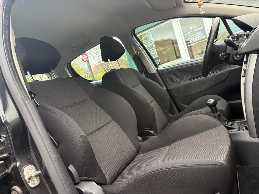 Peugeot 207 SPORT 5 portes 1.6 e 16V 120 cv *SUIVI À JOUR*