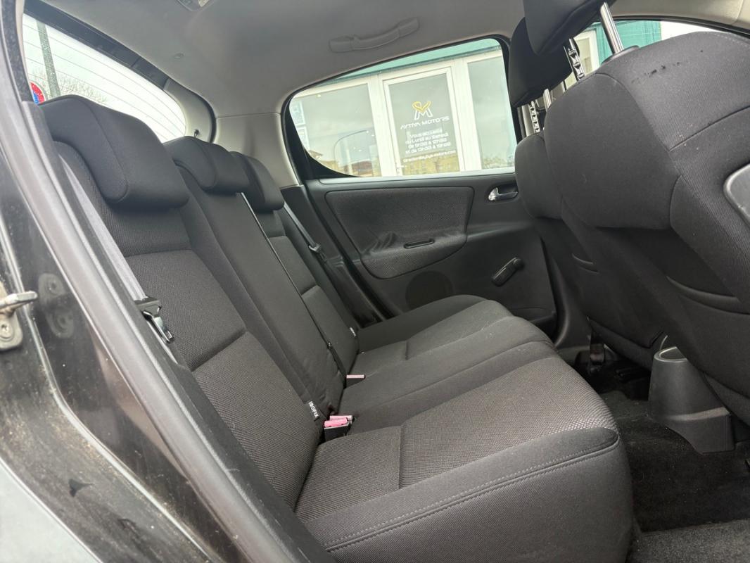 Peugeot 207 SPORT 5 portes 1.6 e 16V 120 cv *SUIVI À JOUR*